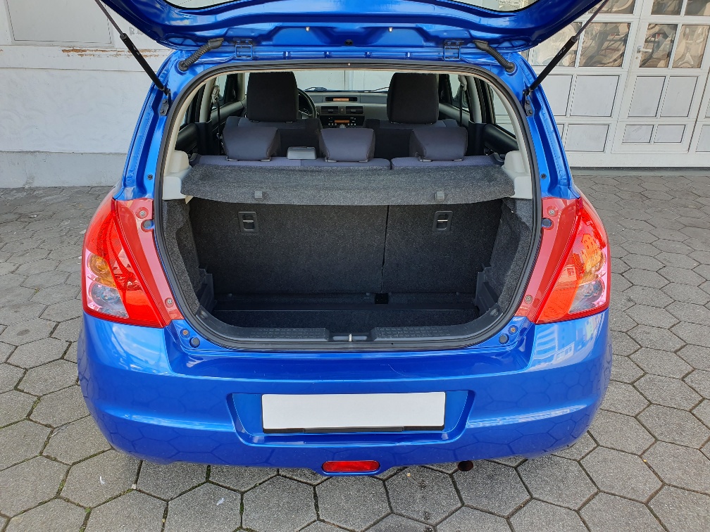 SUZUKI Swift 1.3i 16V GL Top Piz Sulai LE 4x4-image-4