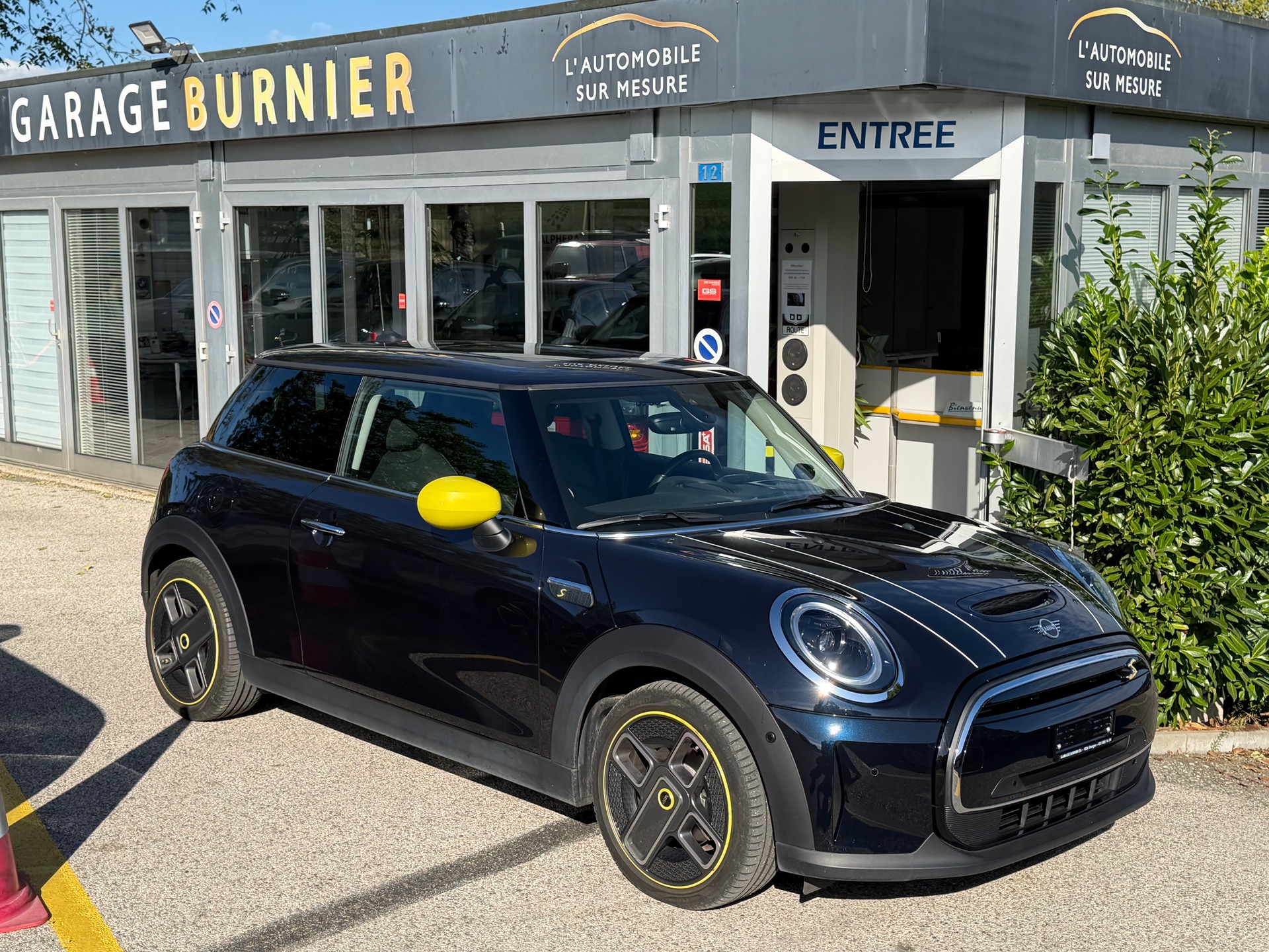 MINI Cooper SE-image-0