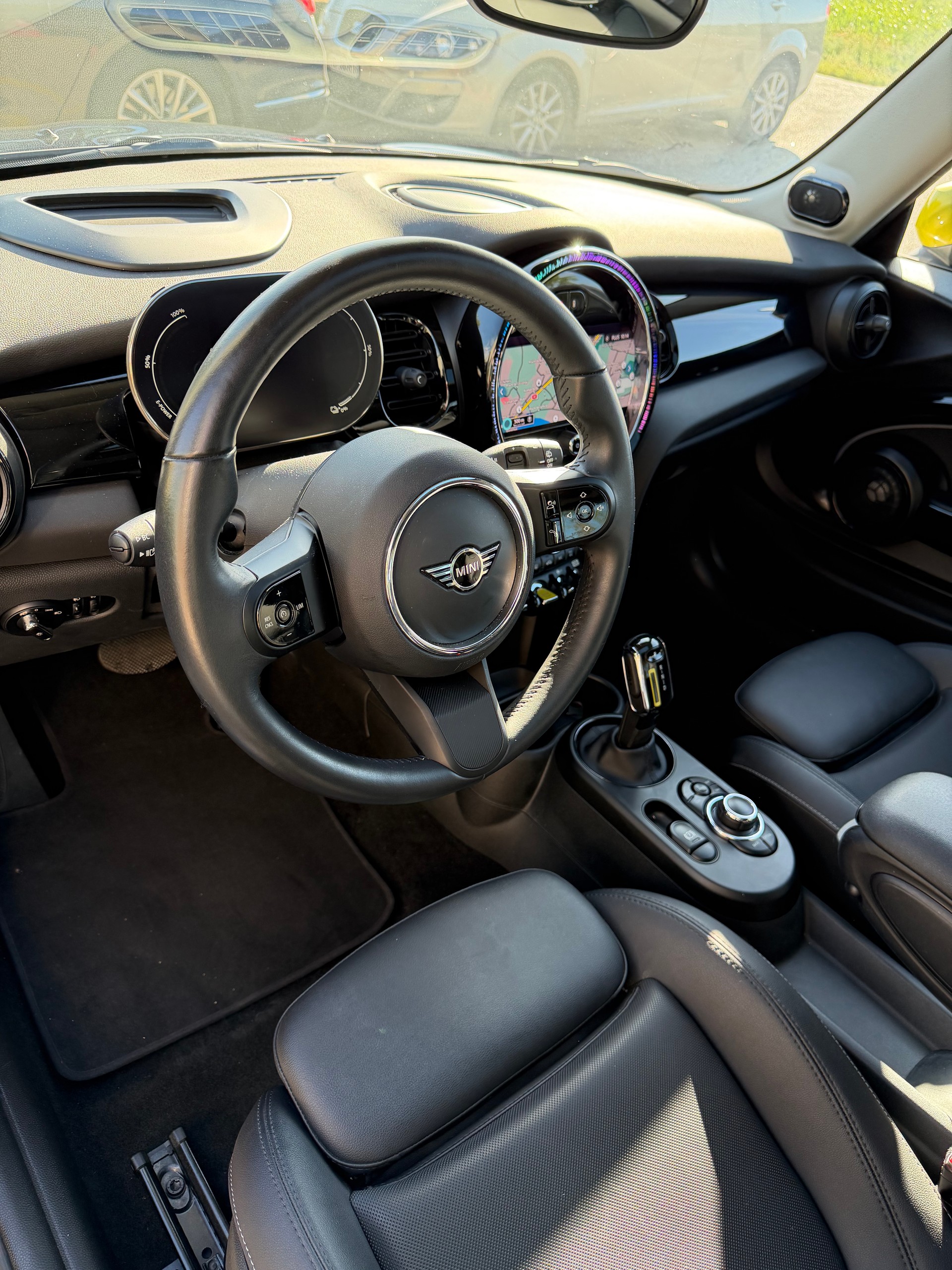 MINI Cooper SE-image-4