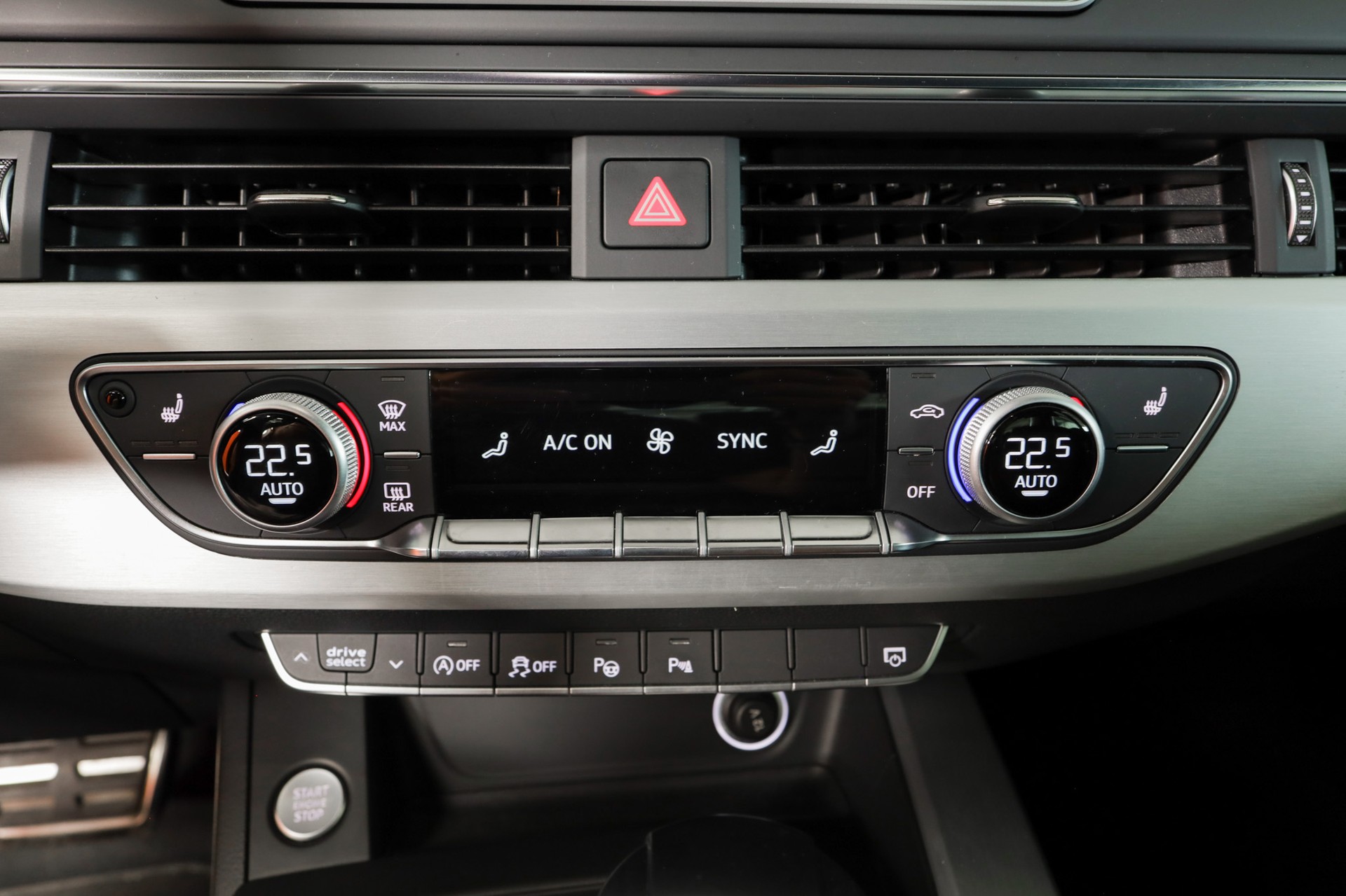 AUDI A4 Limousine 2.0 TFSI S-Line quattro Argus Brown-image-18