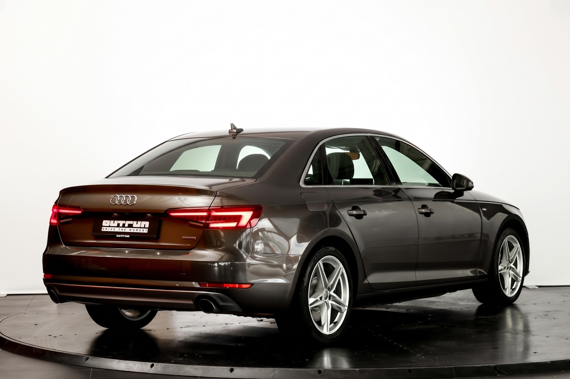 AUDI A4 Limousine 2.0 TFSI S-Line quattro Argus Brown-image-6