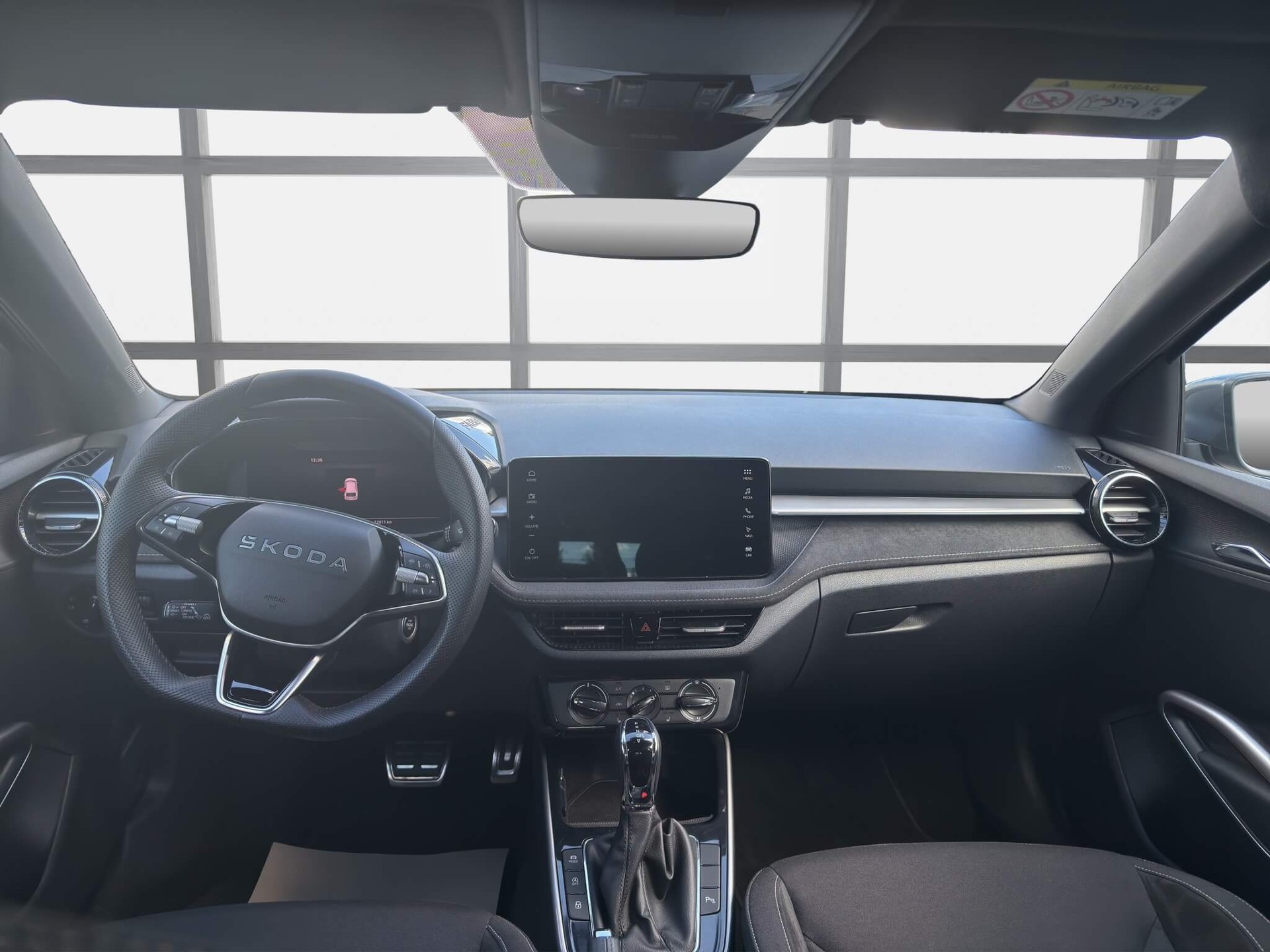 SKODA Fabia 1.0 TSI Selection DSG-image-8