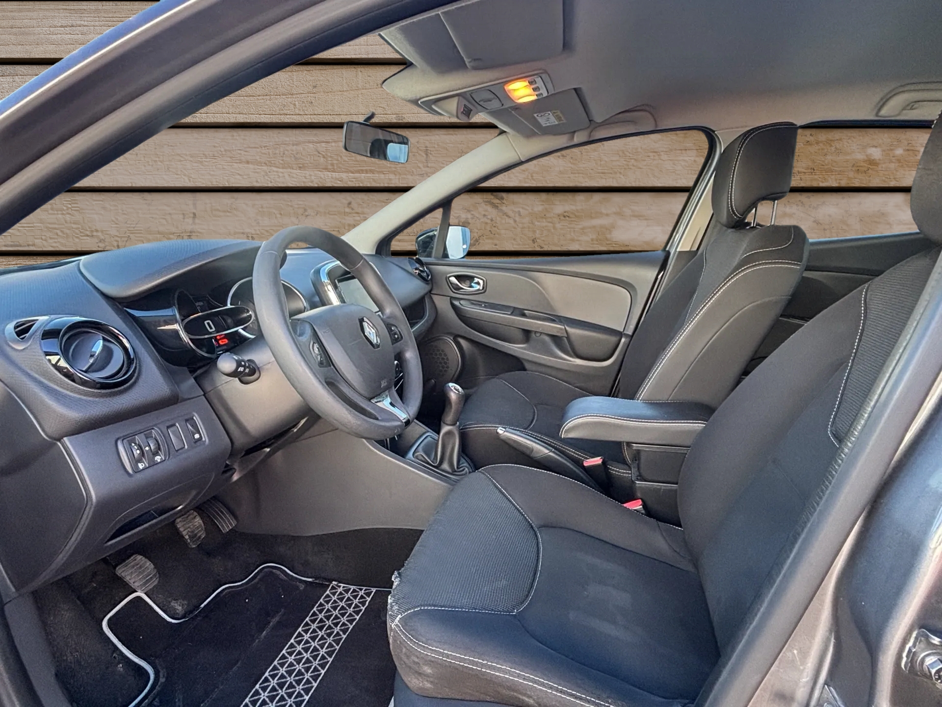 RENAULT Clio 0.9 12V Expression-image-7