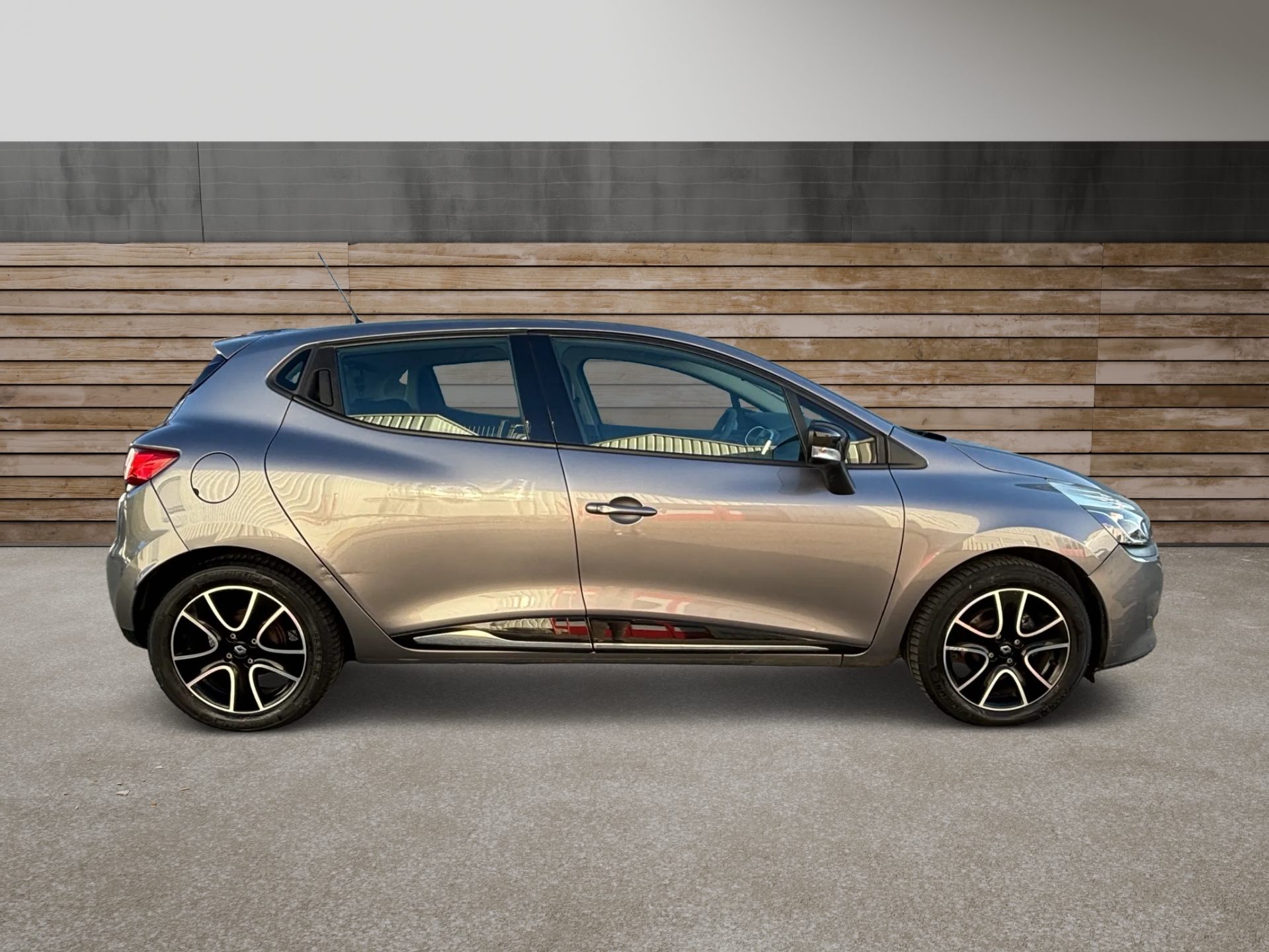 RENAULT Clio 0.9 12V Expression-image-3