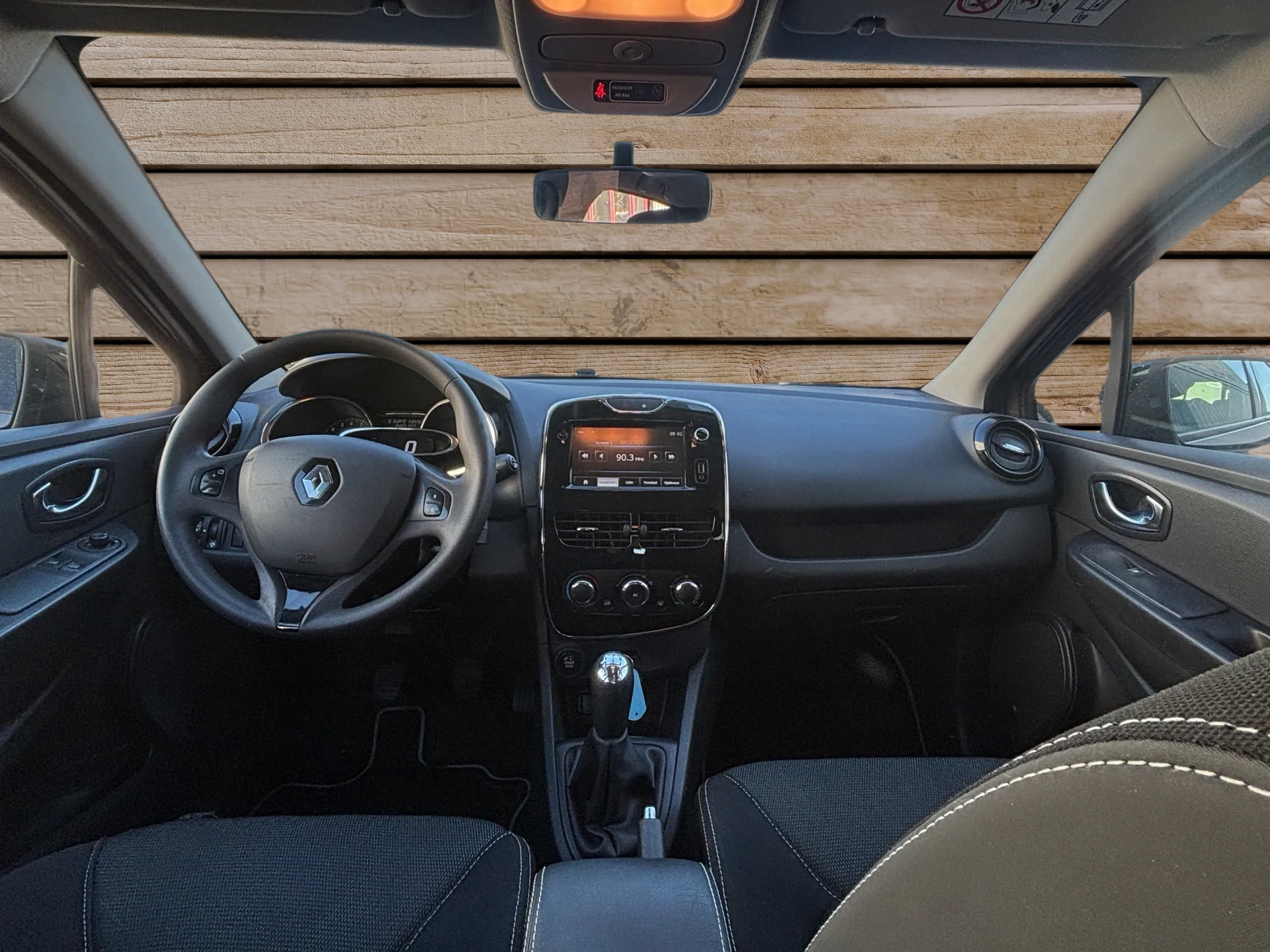 RENAULT Clio 0.9 12V Expression-image-6