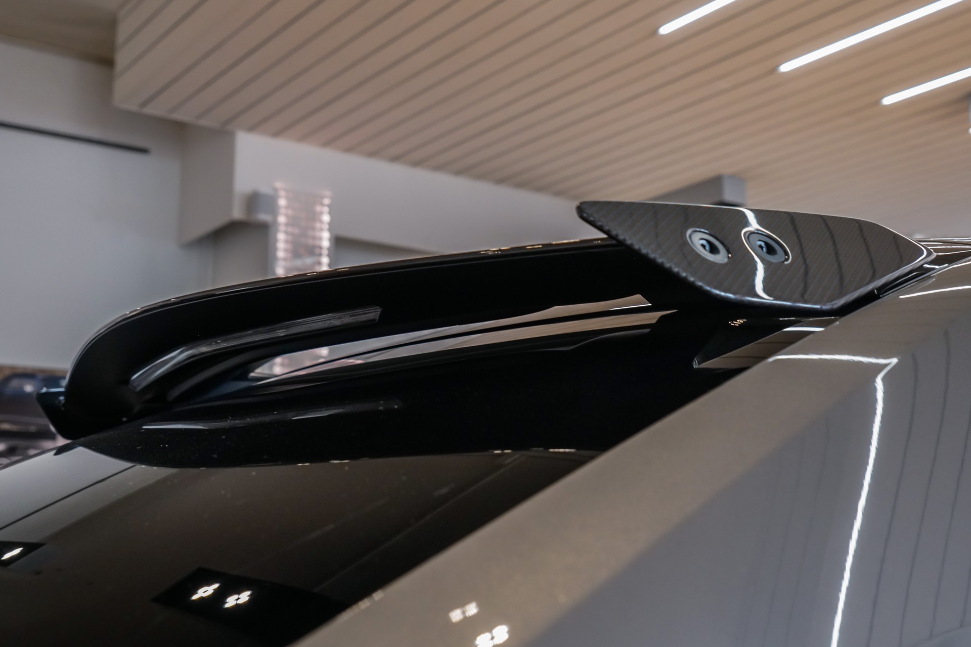 LAMBORGHINI Urus Performante "60 Aniversario"-image-11