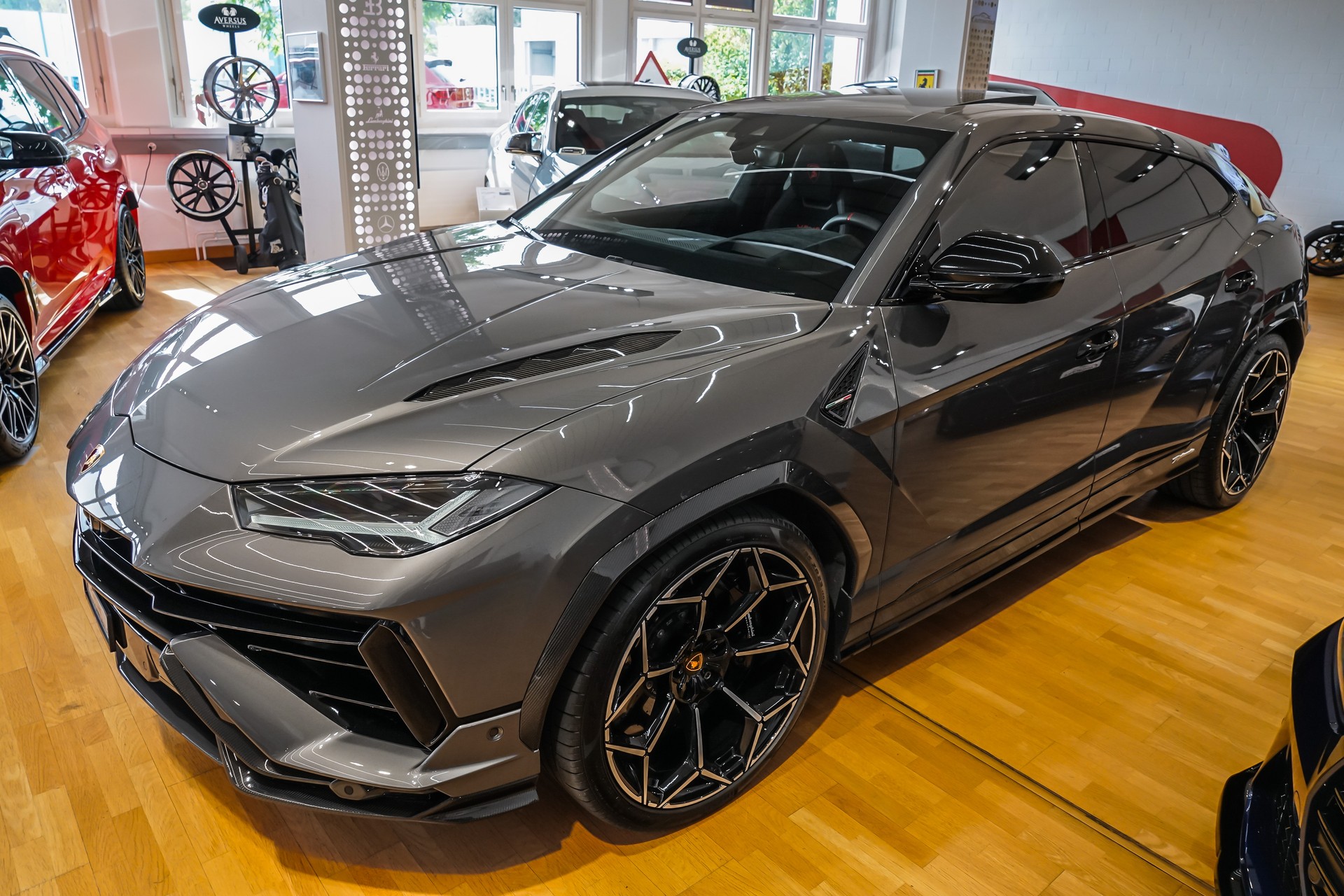 LAMBORGHINI Urus Performante "60 Aniversario"-image-17