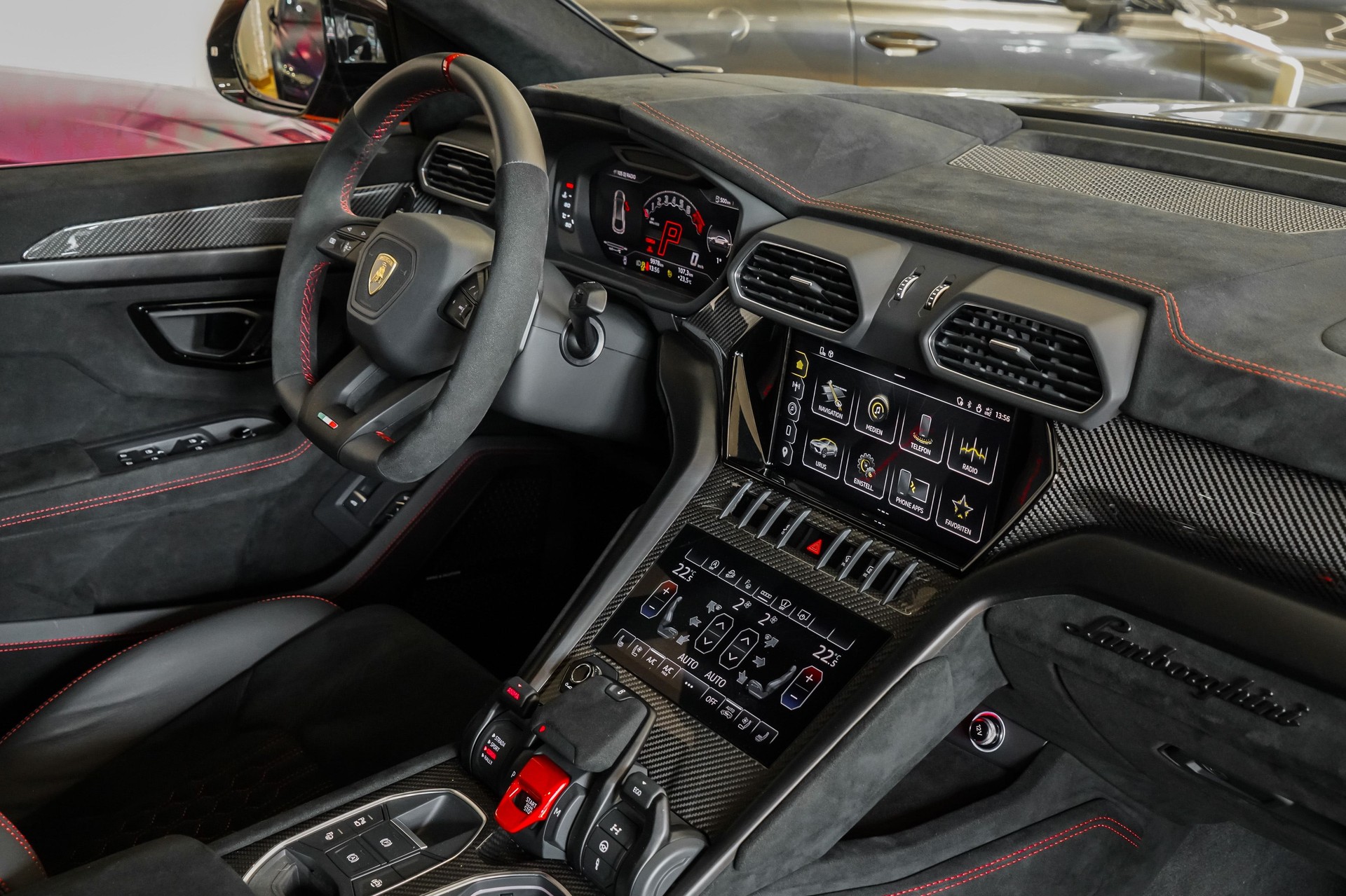 LAMBORGHINI Urus Performante "60 Aniversario"-image-29