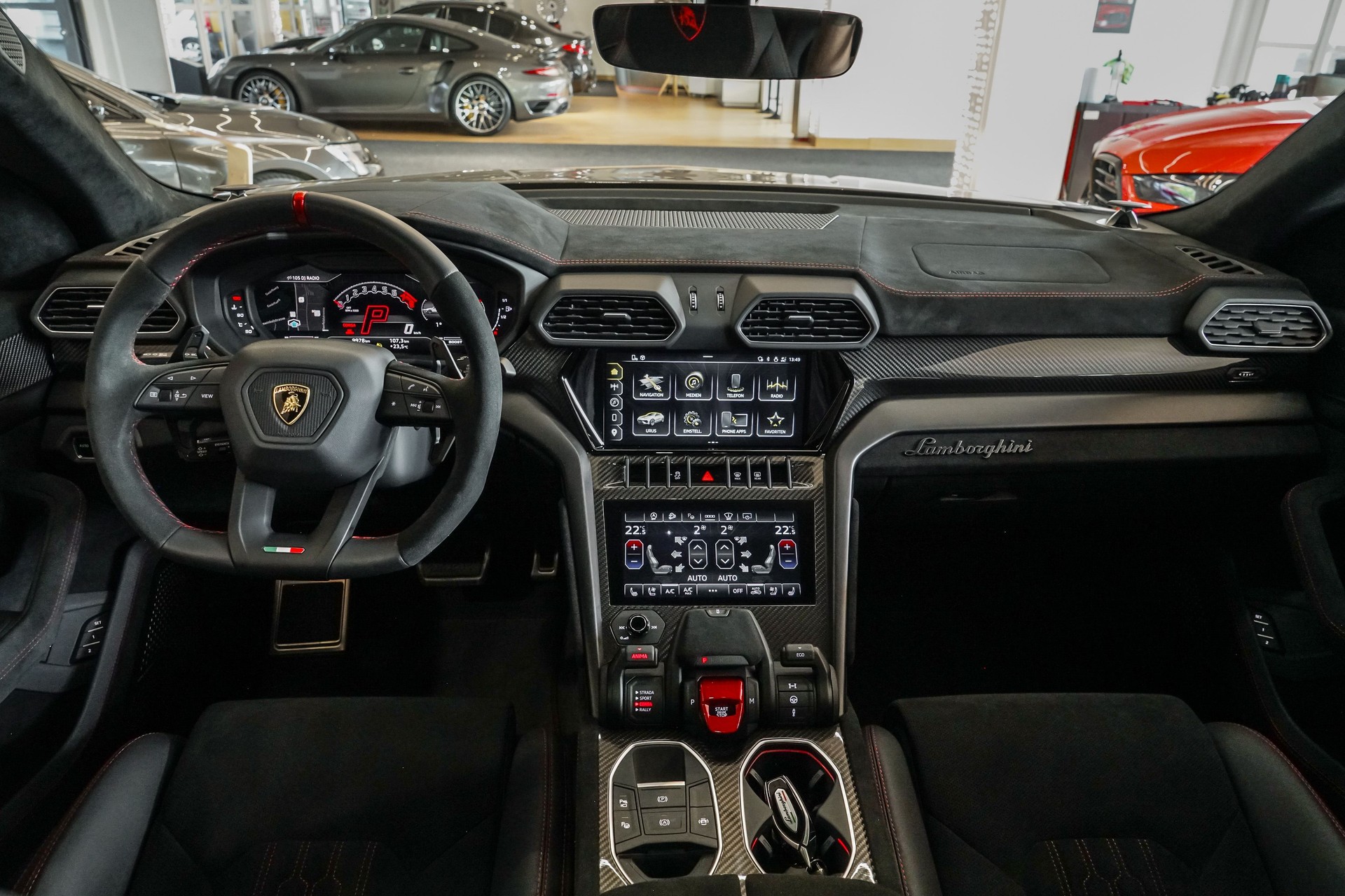 LAMBORGHINI Urus Performante "60 Aniversario"-image-19