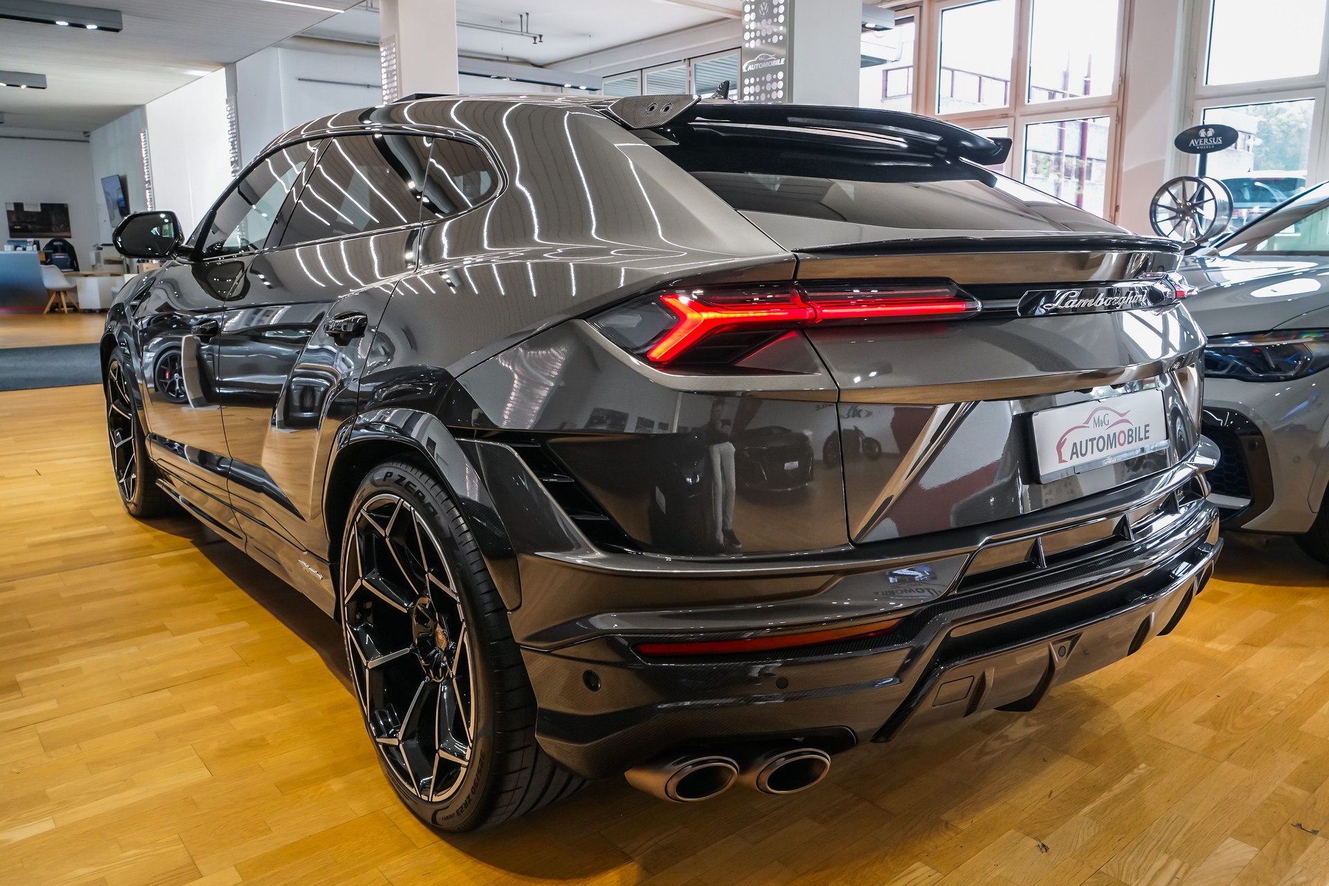 LAMBORGHINI Urus Performante "60 Aniversario"-image-6