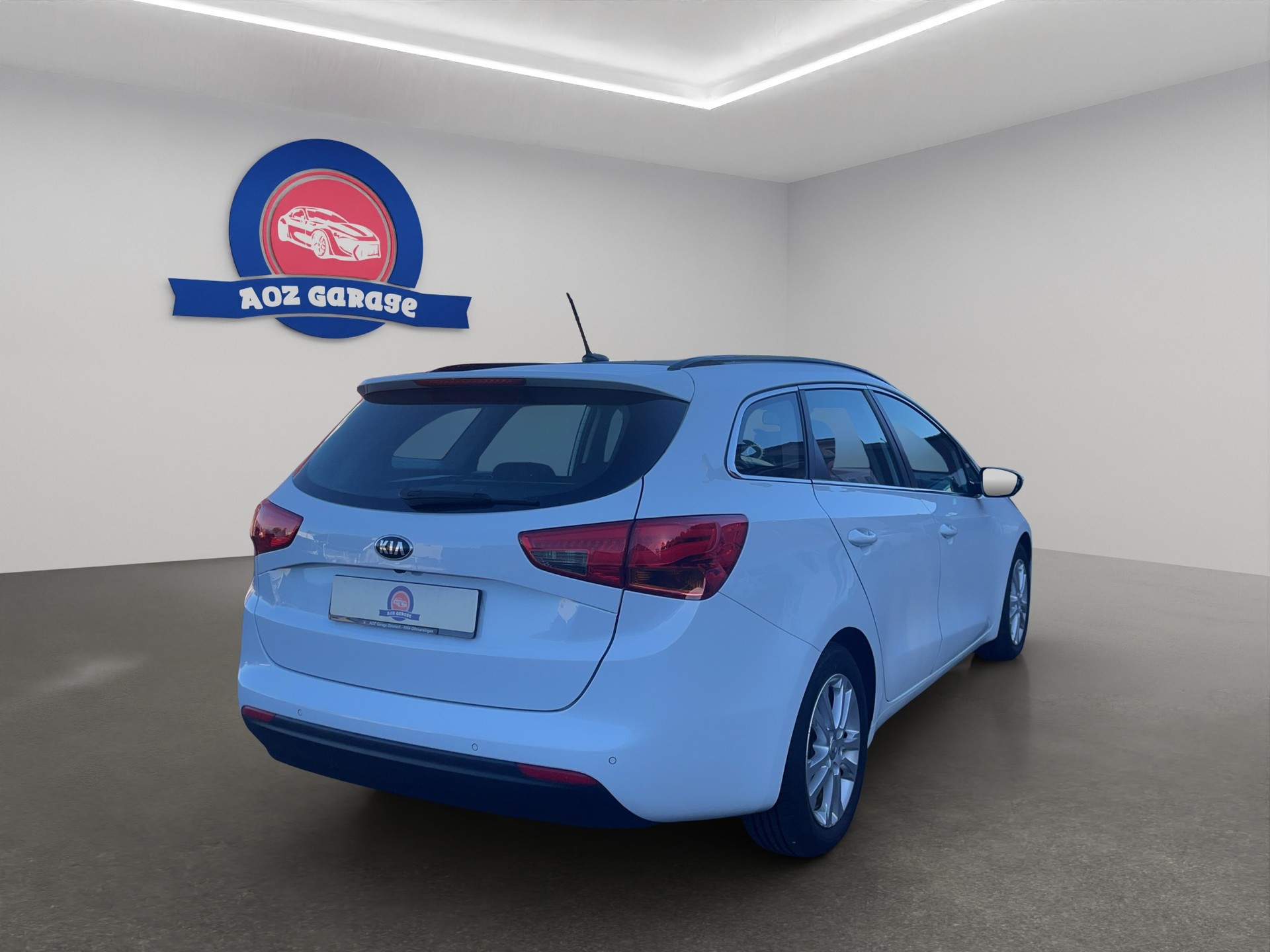 KIA Cee'd Sportswagon 1.6 GDi FiFa Wolrd Cup Edition-image-8