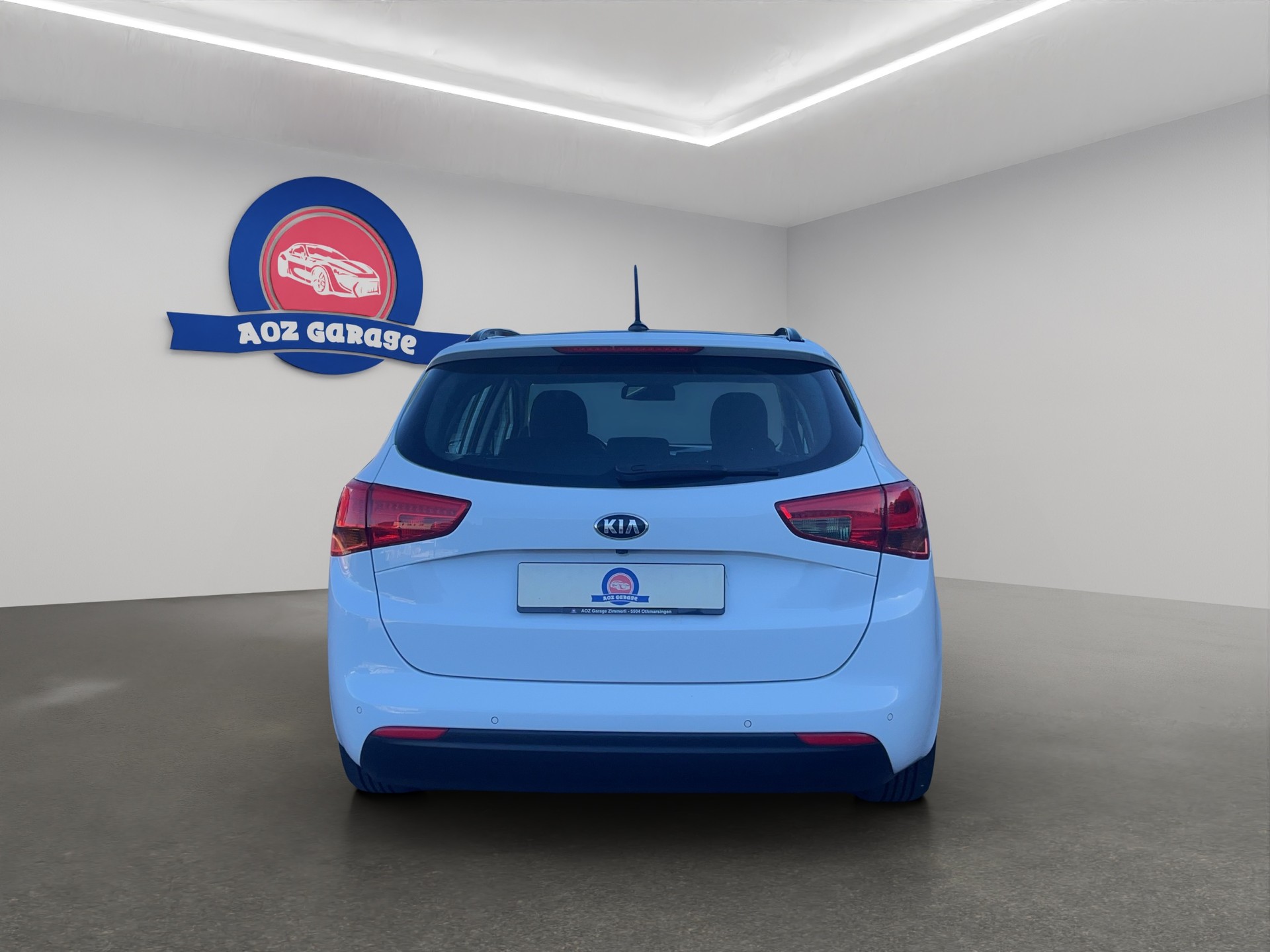 KIA Cee'd Sportswagon 1.6 GDi FiFa Wolrd Cup Edition-image-7