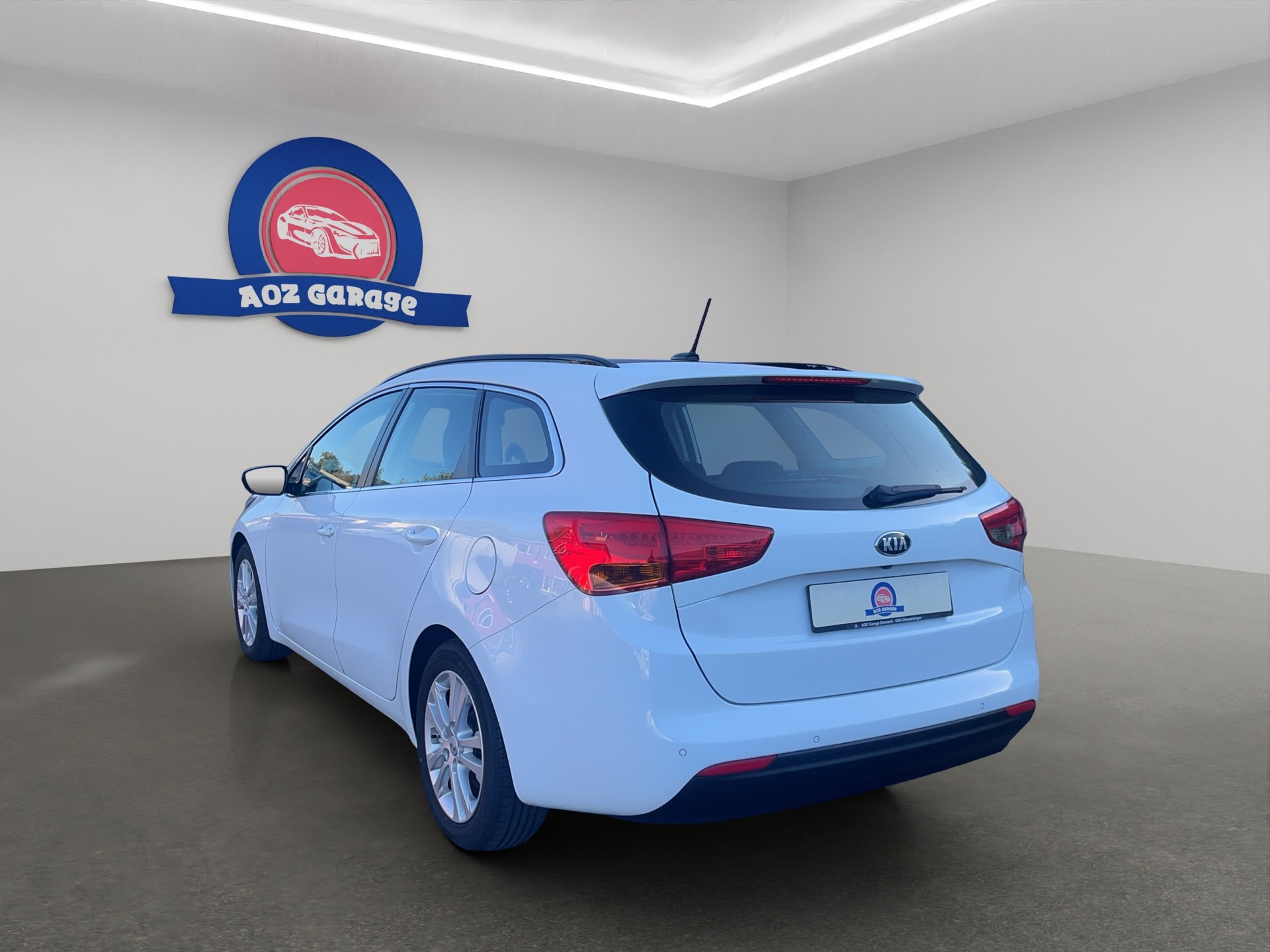 KIA Cee'd Sportswagon 1.6 GDi FiFa Wolrd Cup Edition-image-3