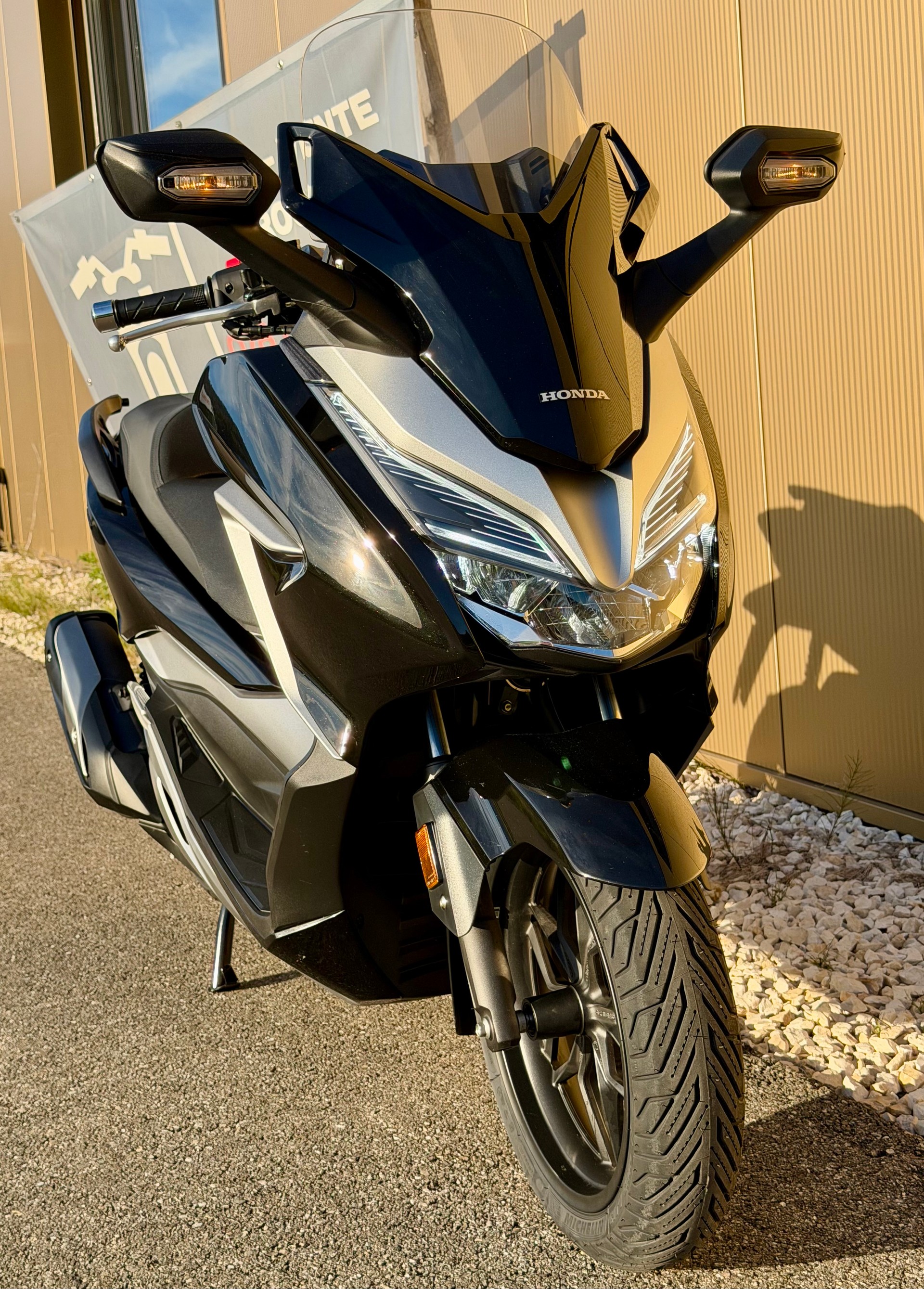 HONDA NSS FORZA 300 ABS-showroom-element-1