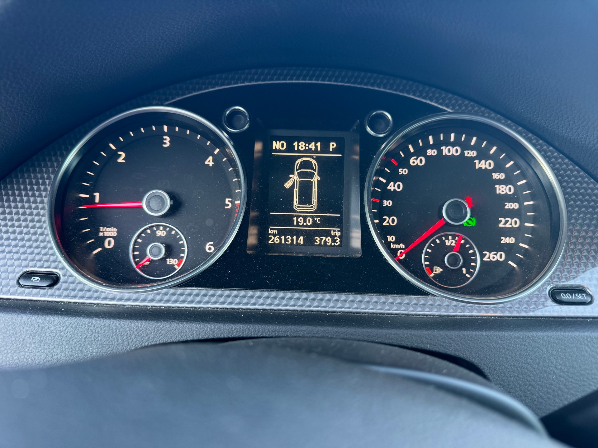 VW Passat Variant 2.0 TDI Highline 4Motion DSG-image-15