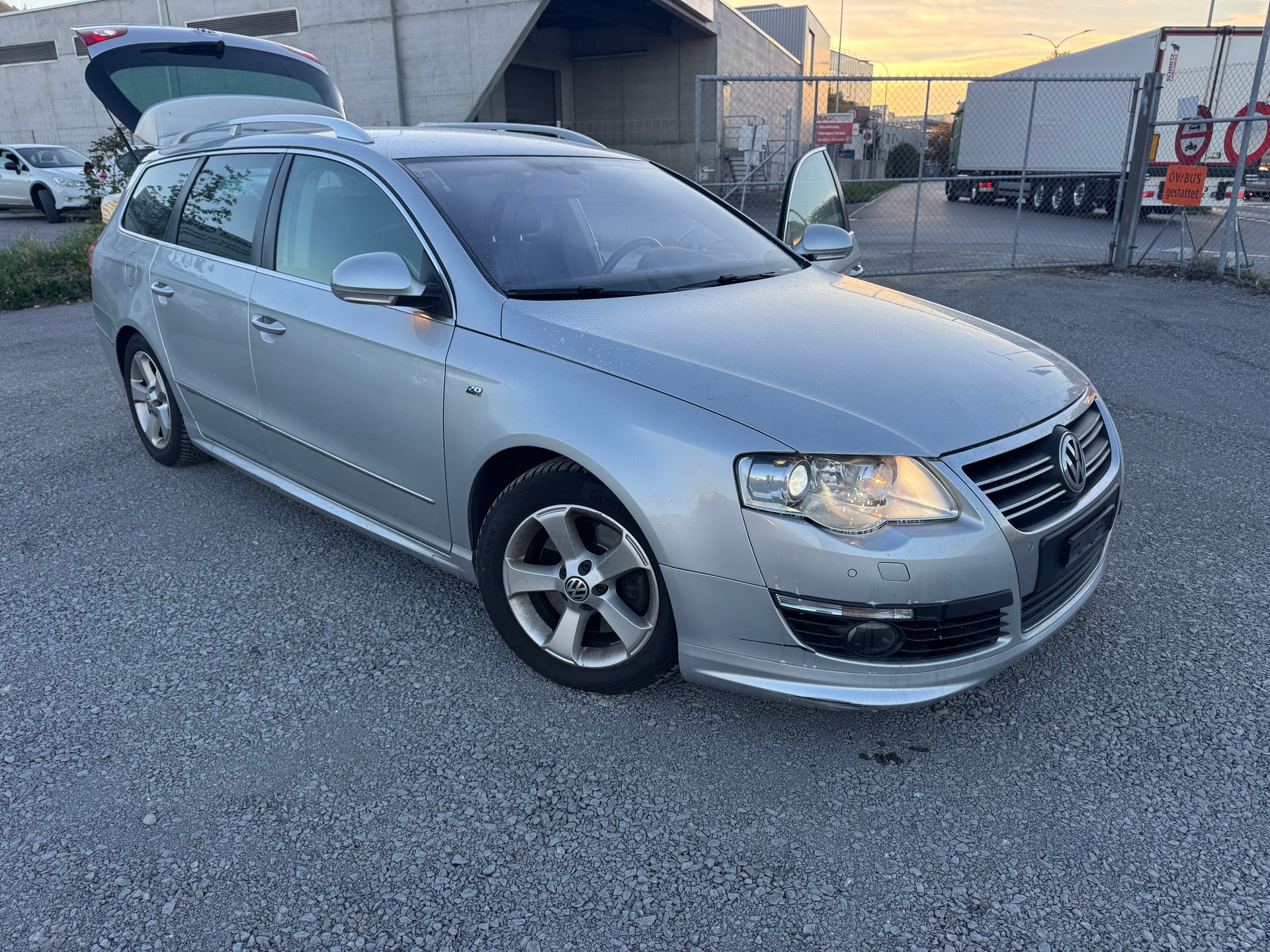 VW Passat Variant 2.0 TDI Highline 4Motion DSG-image-5
