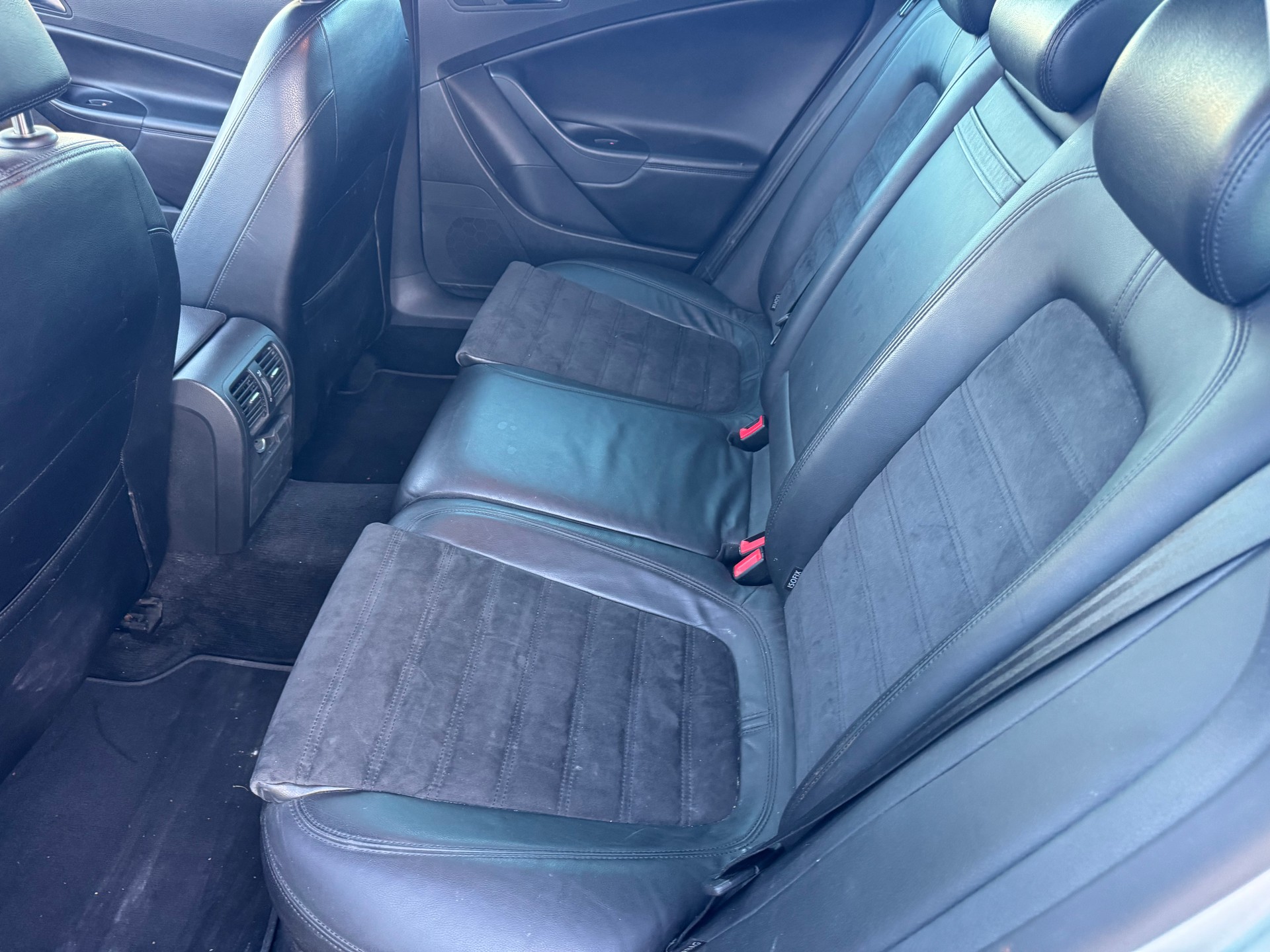 VW Passat Variant 2.0 TDI Highline 4Motion DSG-image-11