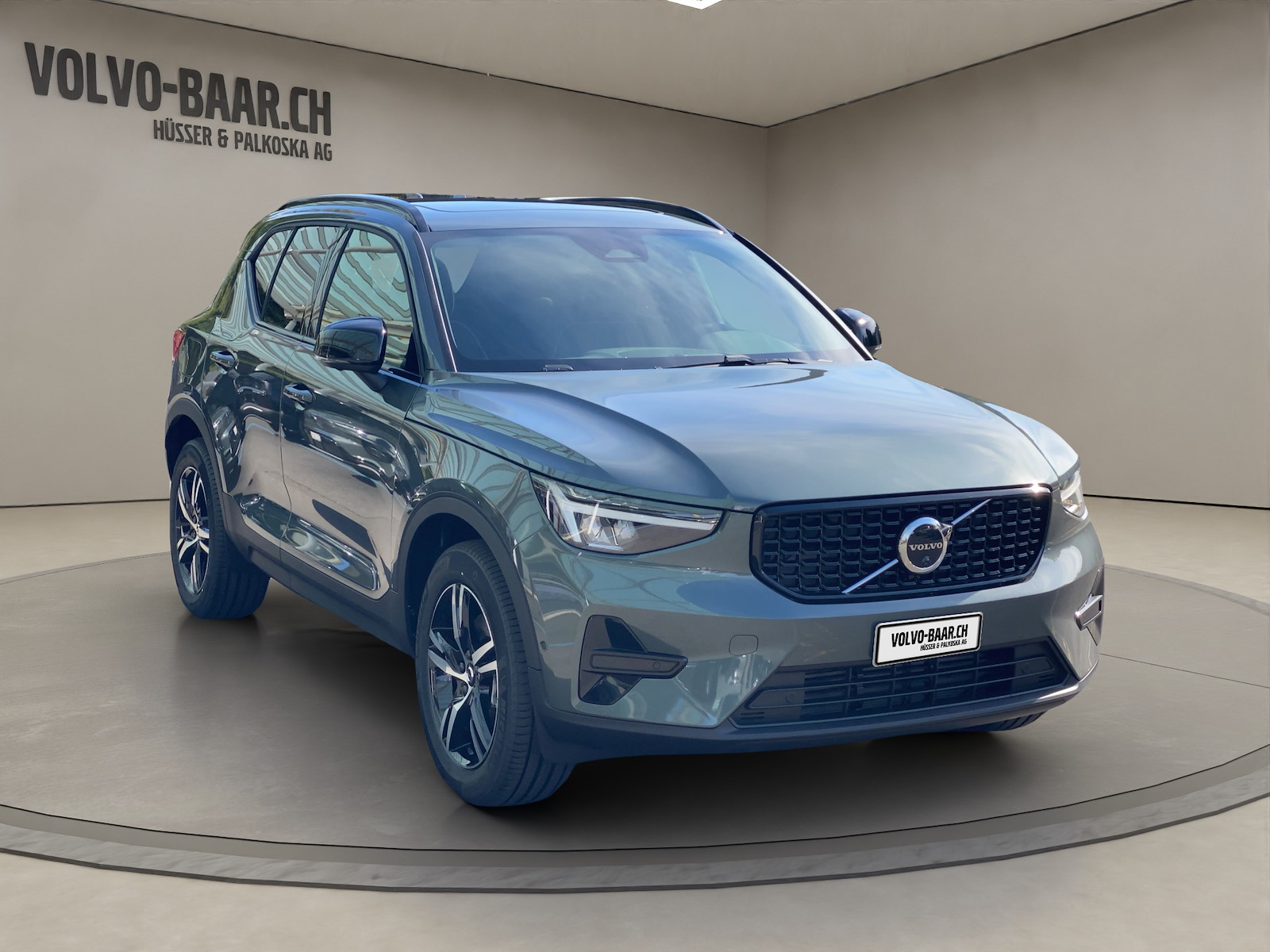 VOLVO XC40 2.0 B3 MH Plus Dark-image-6