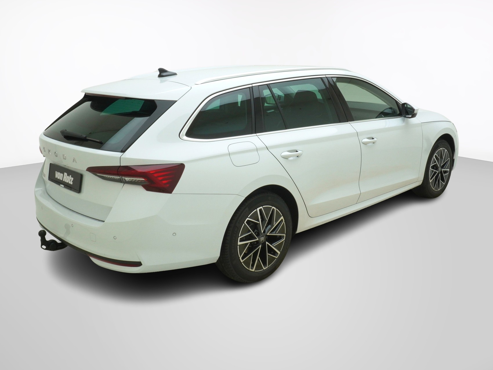 SKODA Octavia 1.5 TSI mHEV Selection-Lounge DSG-image-4