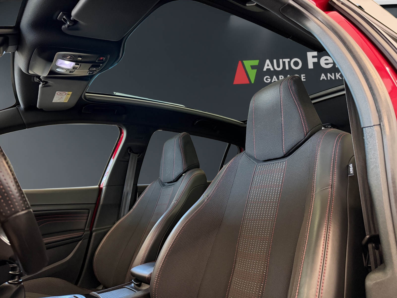 PEUGEOT 308 1.2 Pure Tech GT Line-image-17
