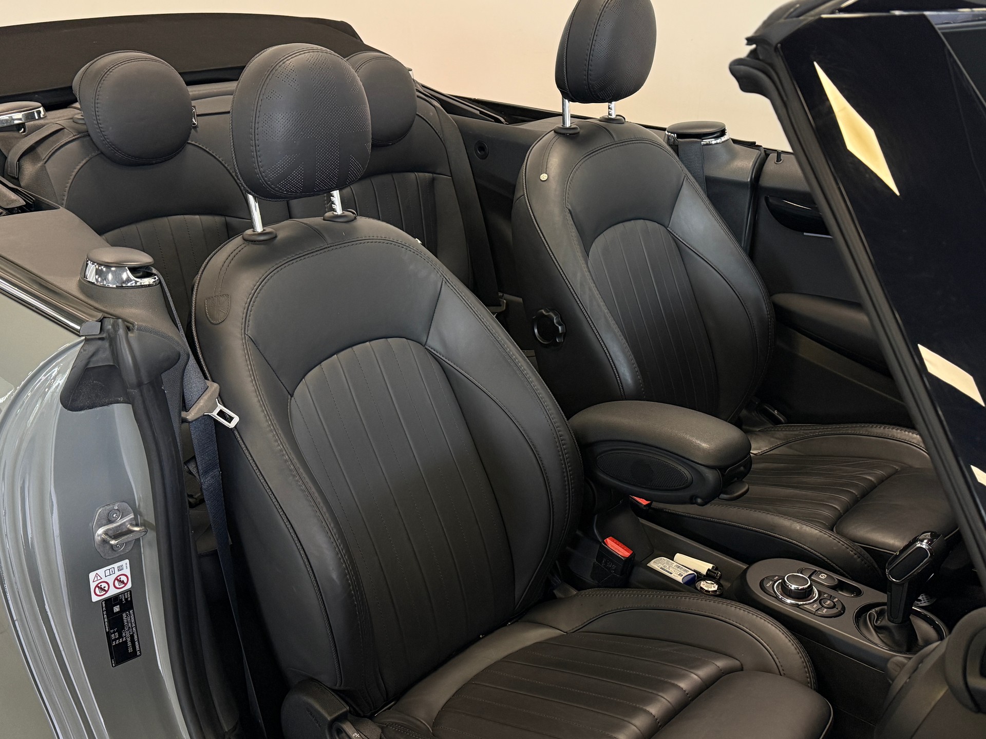 MINI Cooper S Cabriolet DKG *John Cooper Works Paket*-image-8
