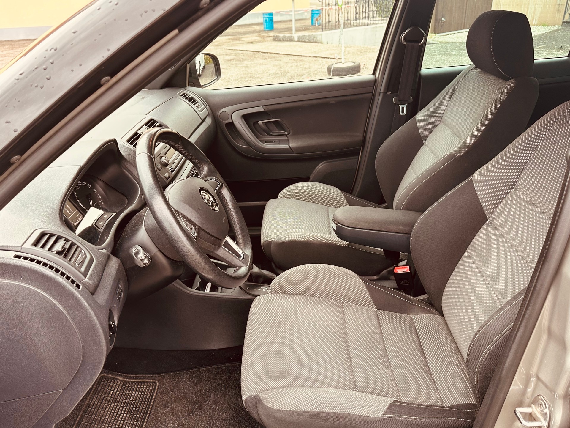 SKODA Fabia 1.2 TSI Monte Carlo DSG-image-6