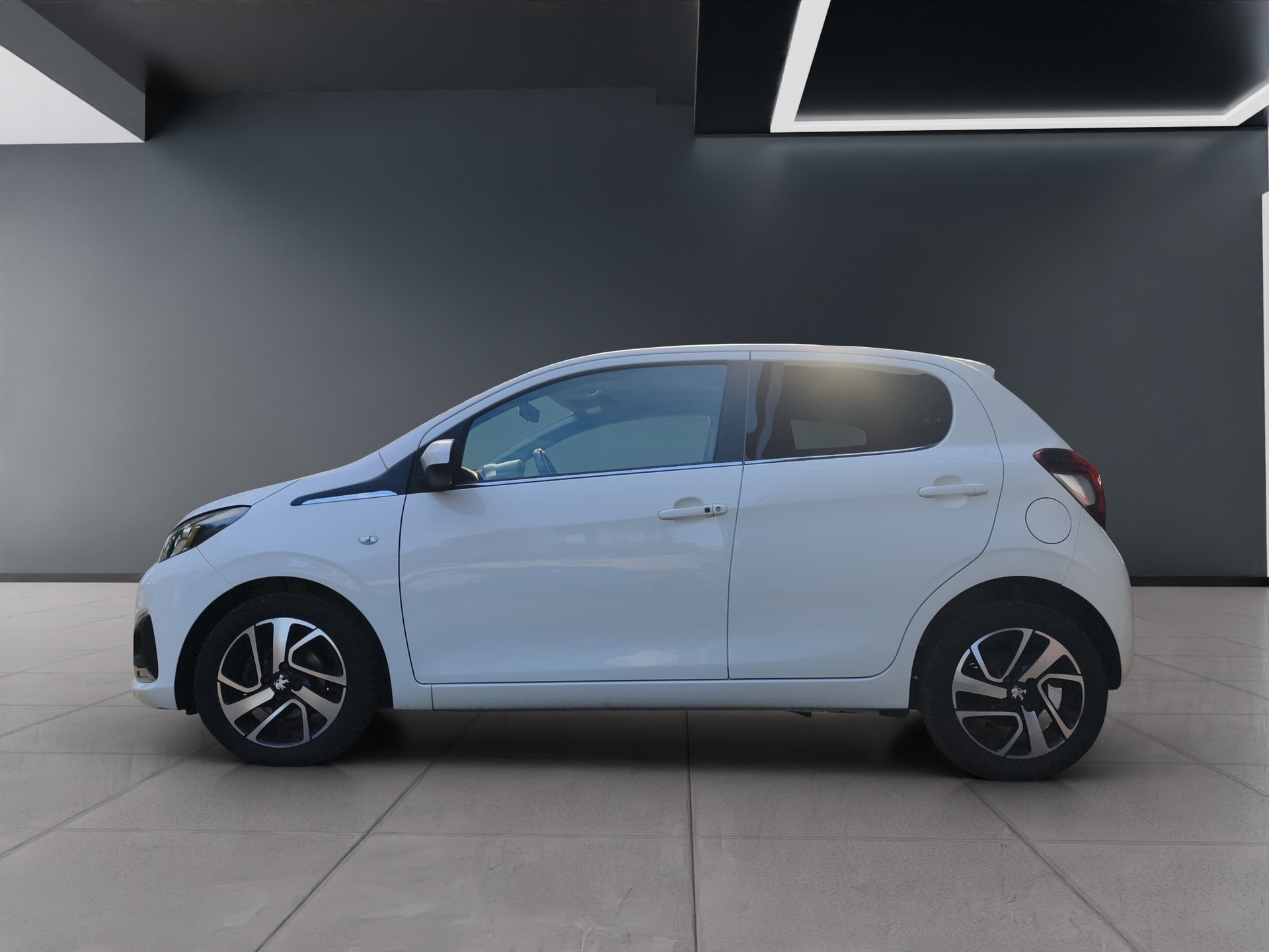PEUGEOT 108 1.2 VTi Allure-image-1