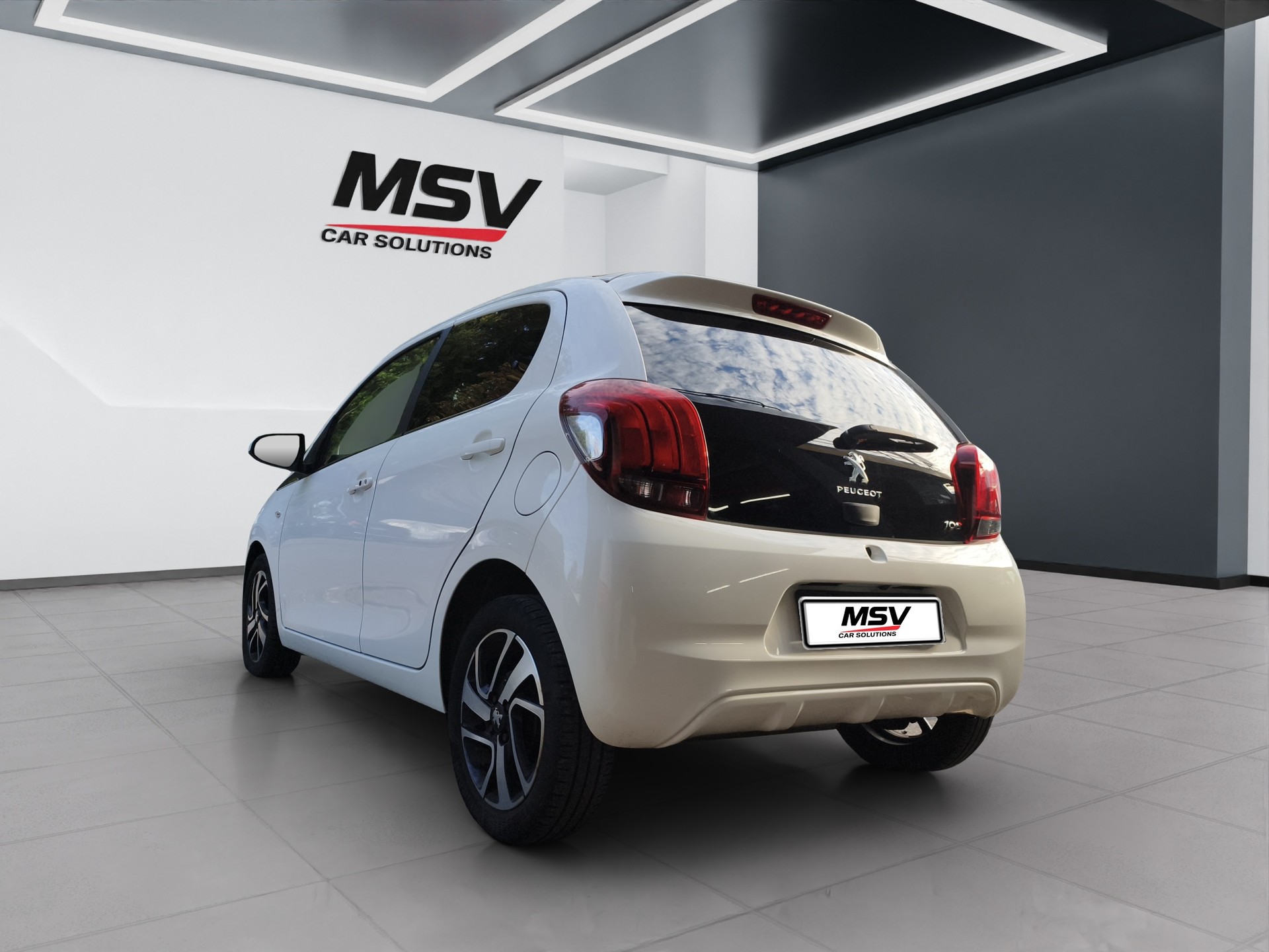 PEUGEOT 108 1.2 VTi Allure-image-2