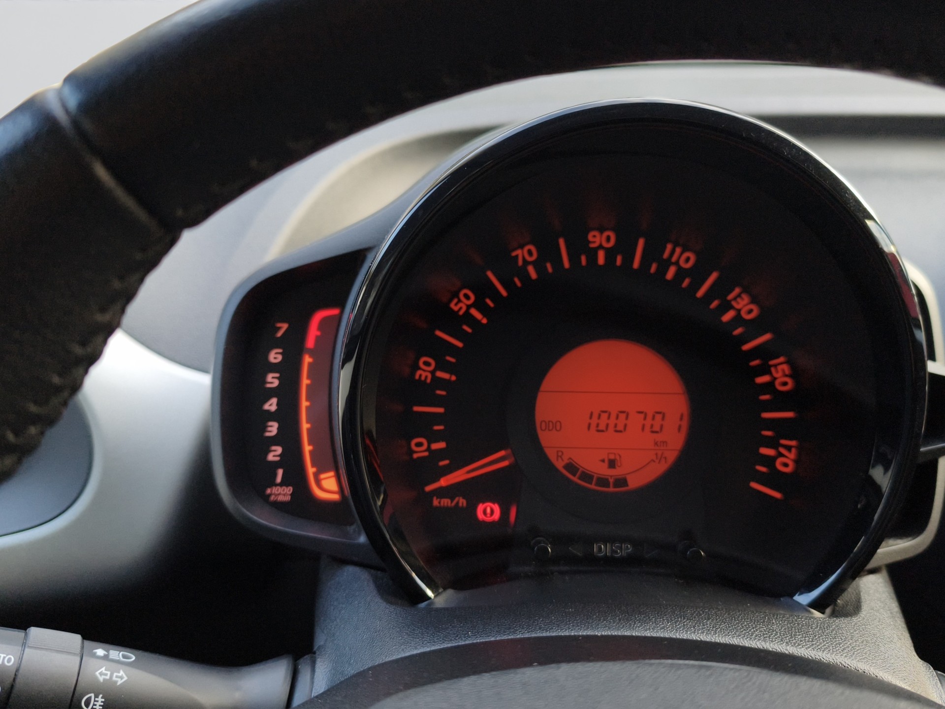 PEUGEOT 108 1.2 VTi Allure-image-12
