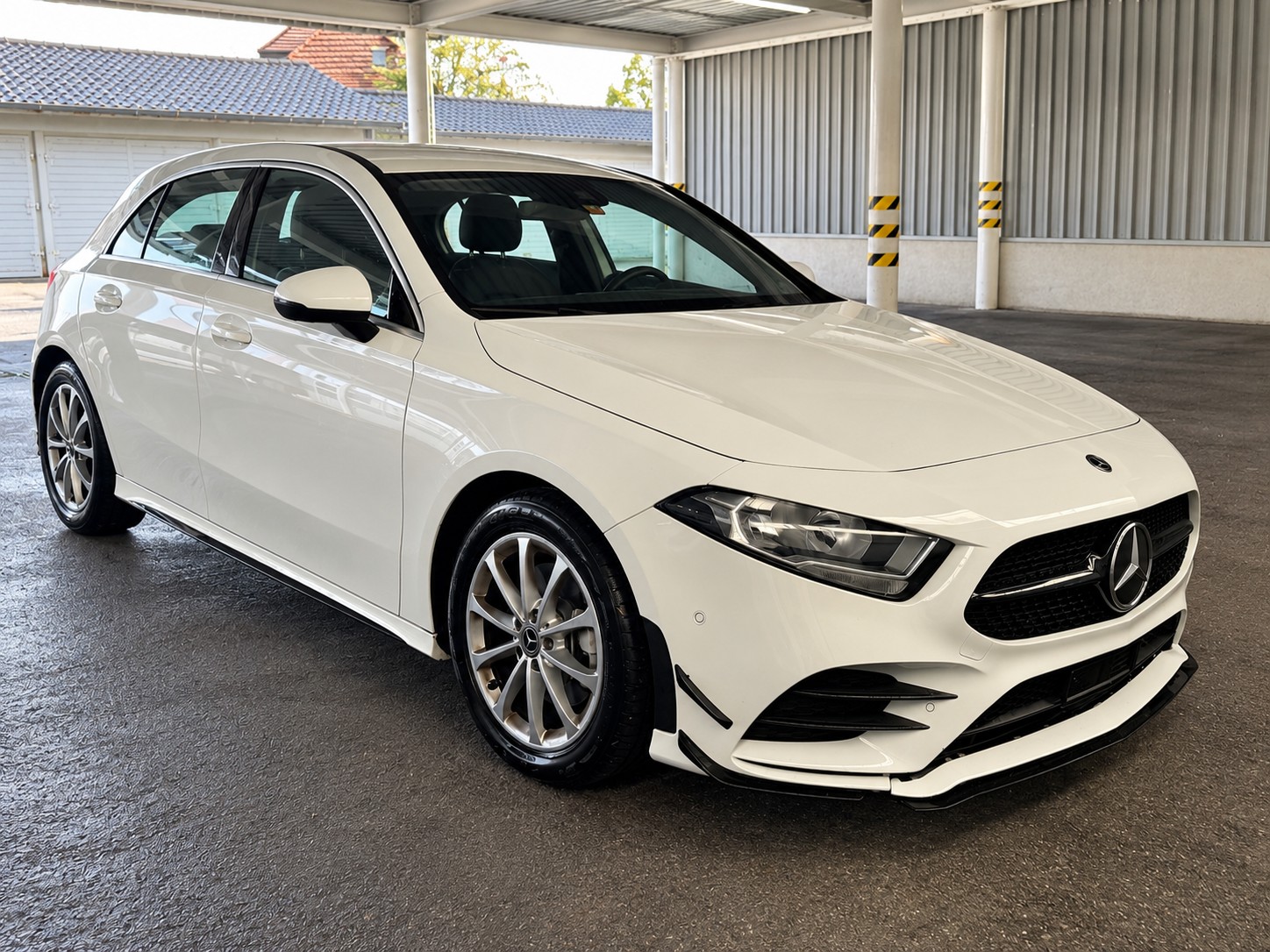 MERCEDES-BENZ A 220 Progressive 7G-DCT-image-1