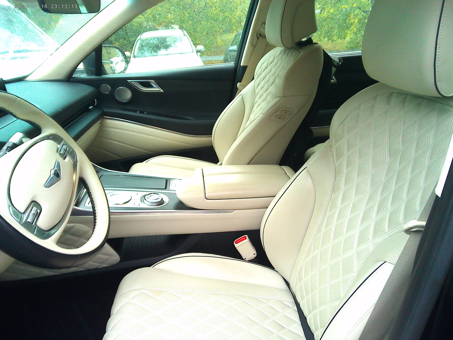 GENESIS GV80 2.5 TGDI Premium 7 Seater AT8 AWD-image-2