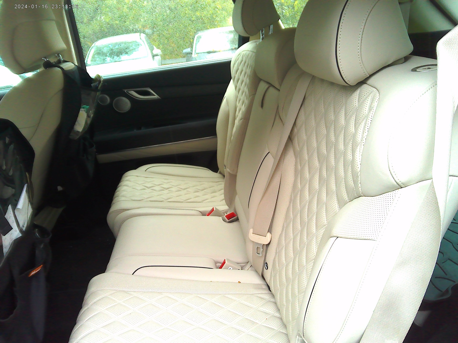 GENESIS GV80 2.5 TGDI Premium 7 Seater AT8 AWD-image-4
