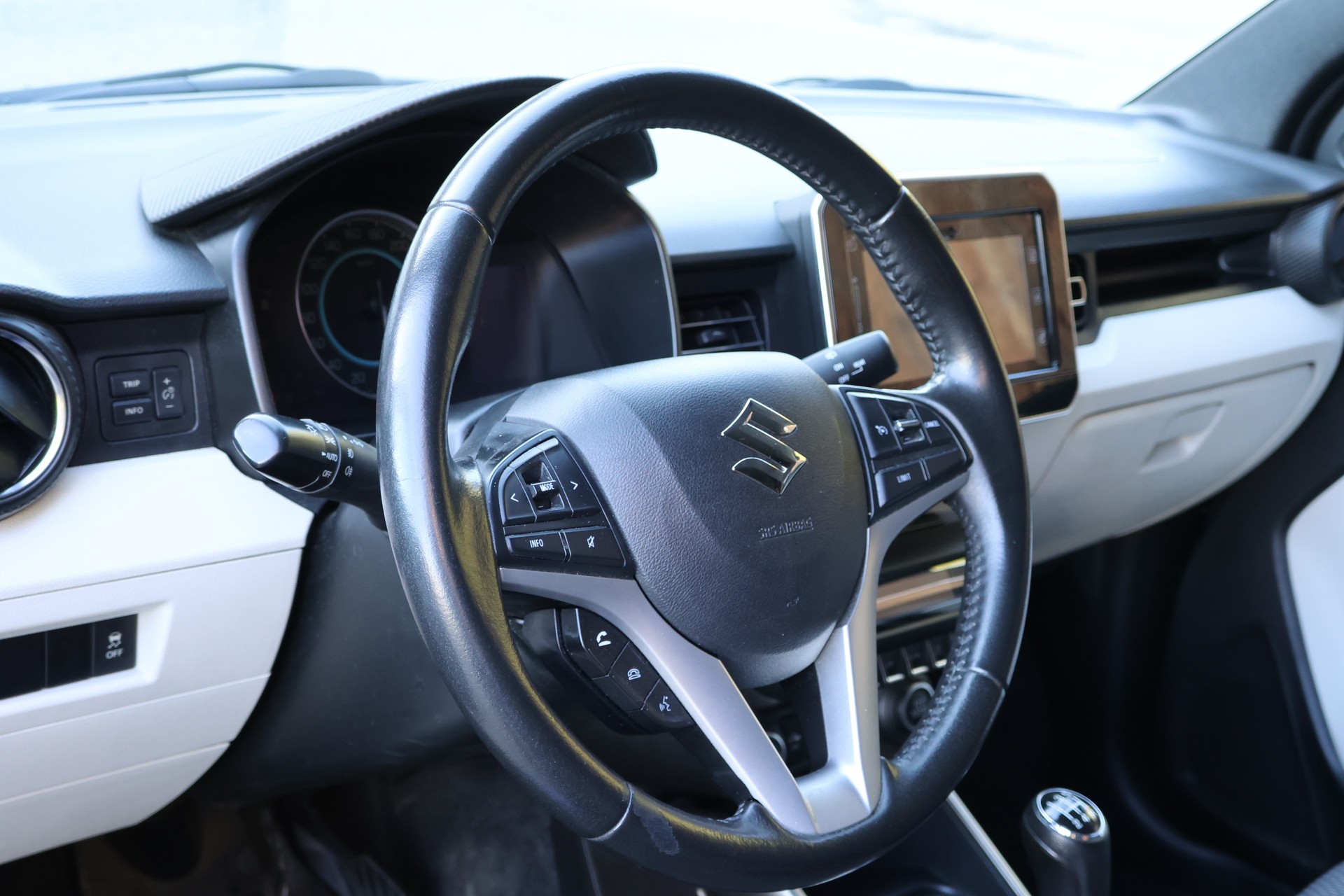 SUZUKI Ignis 1.2i Compact Top-image-4