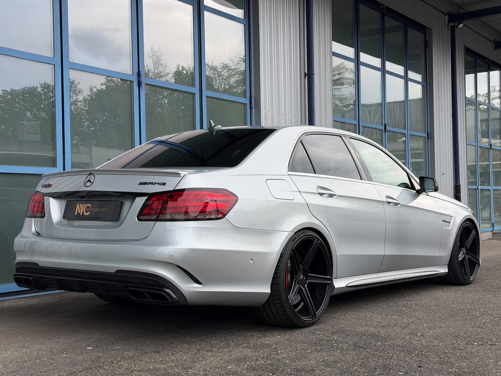 MERCEDES-BENZ E 63 AMG S 4Matic Speedshift-image-4