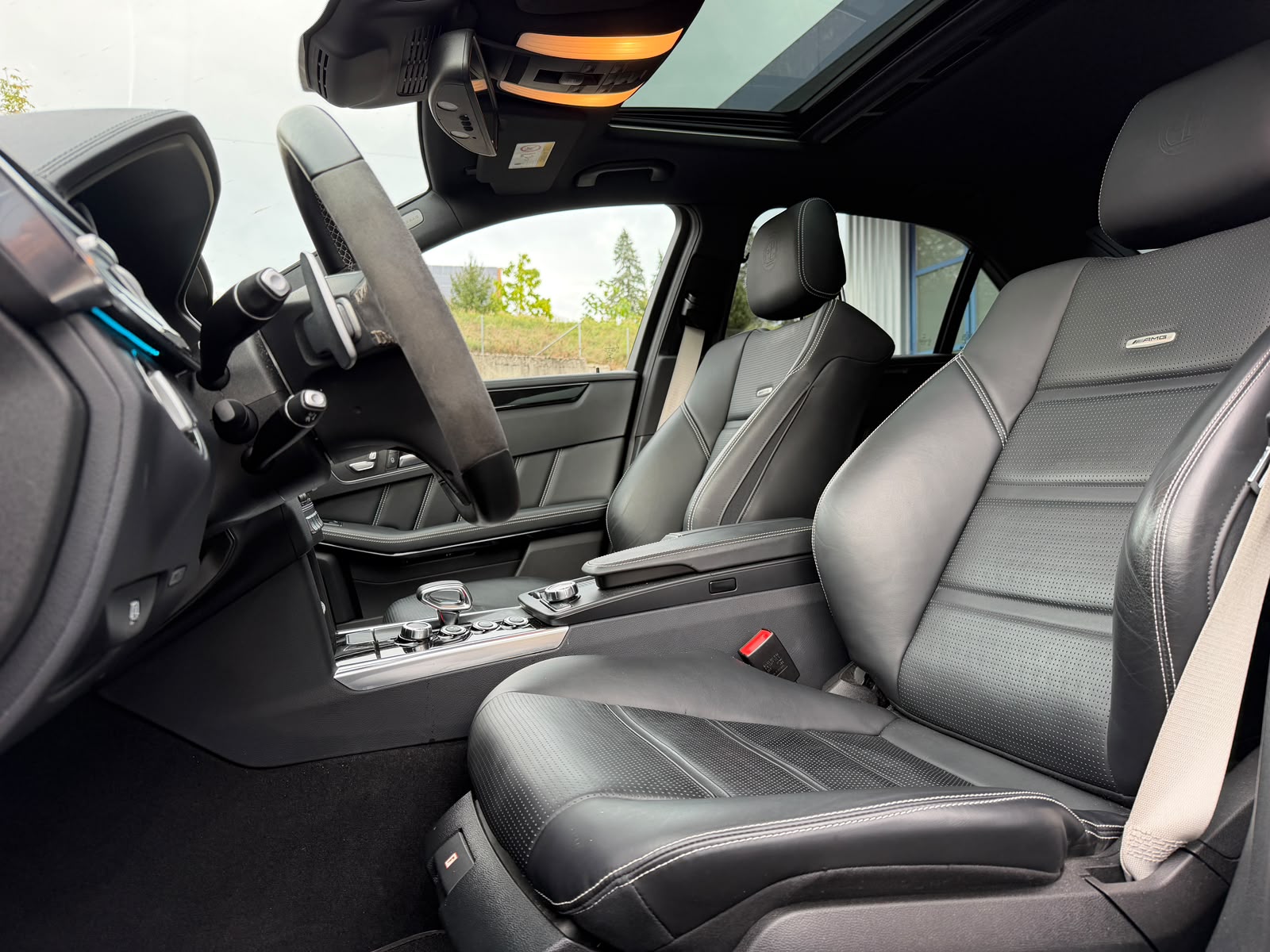 MERCEDES-BENZ E 63 AMG S 4Matic Speedshift-image-10