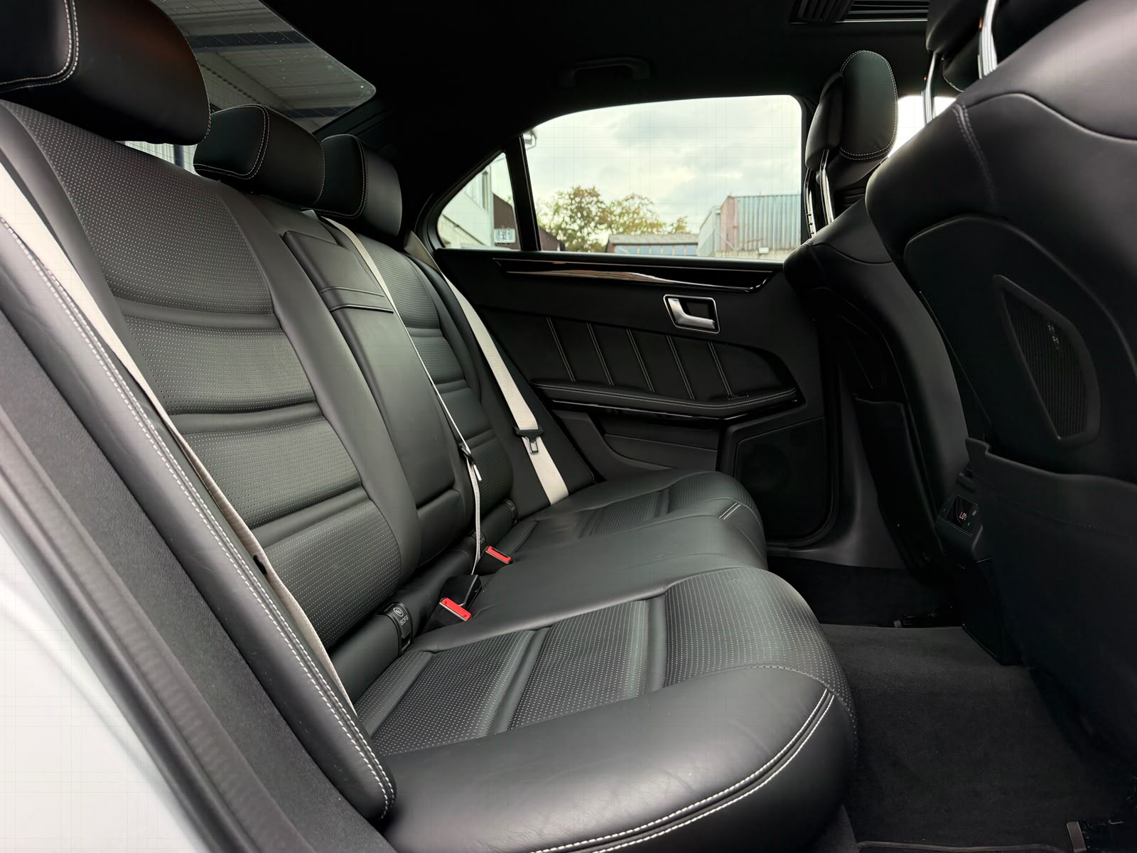 MERCEDES-BENZ E 63 AMG S 4Matic Speedshift-image-13