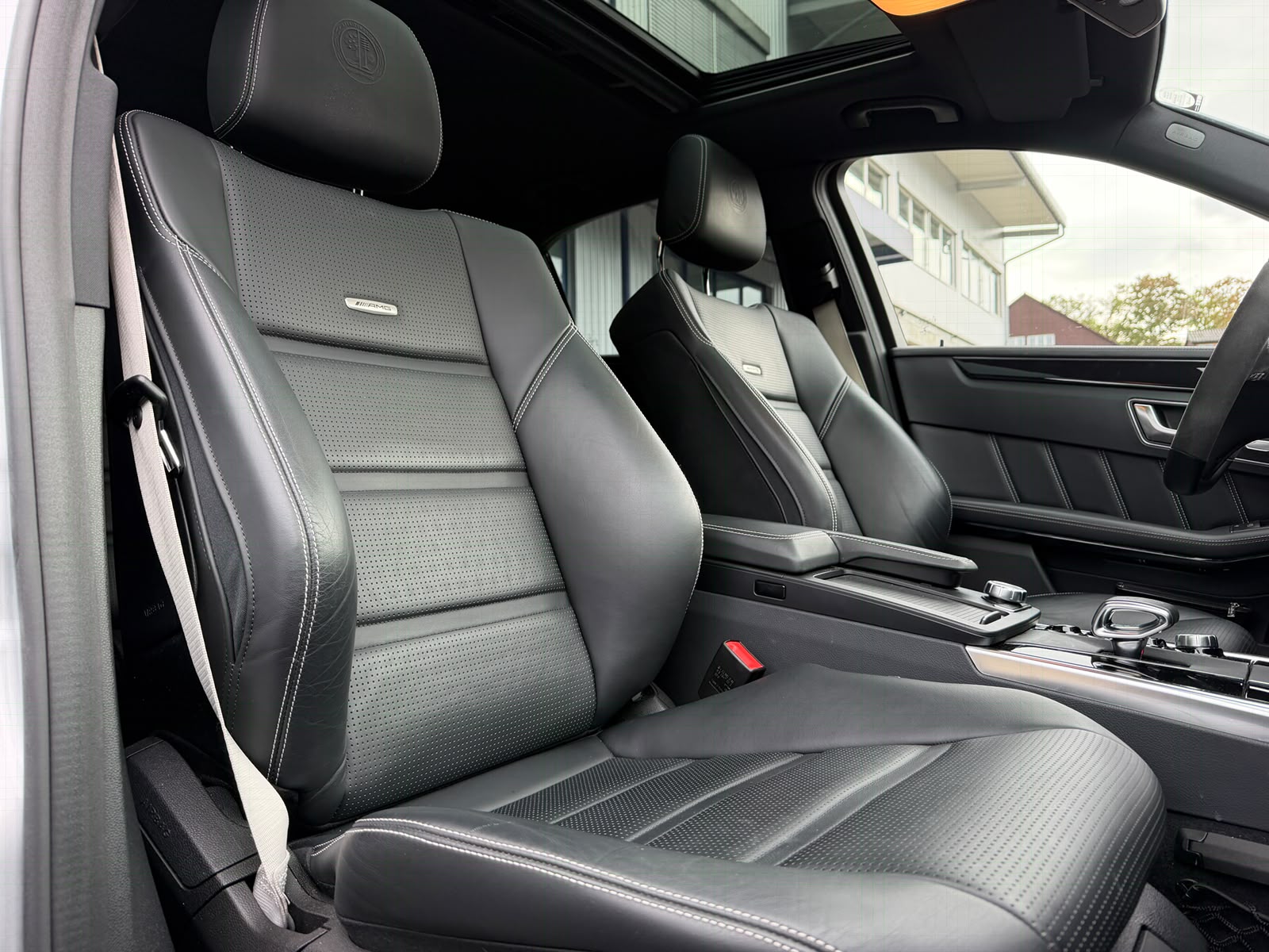 MERCEDES-BENZ E 63 AMG S 4Matic Speedshift-image-12