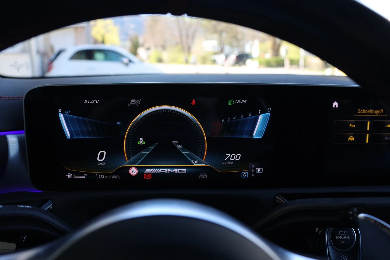 MERCEDES-BENZ CLA Shooting Brake 35 AMG 4Matic 7G-DCT-image-13