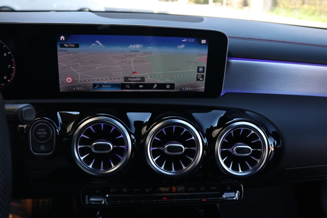 MERCEDES-BENZ CLA Shooting Brake 35 AMG 4Matic 7G-DCT-image-25