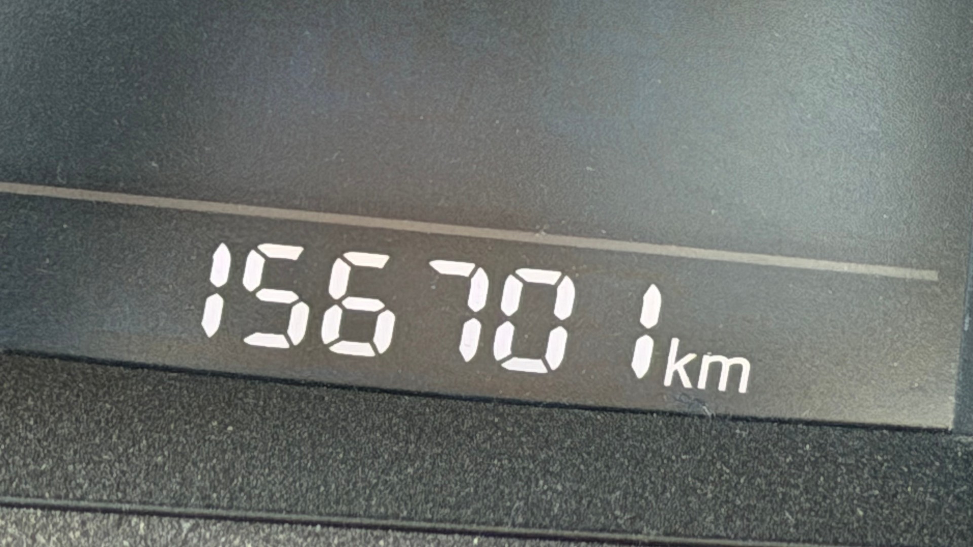 MAZDA 3 2.2 16V CD Revolution-image-11
