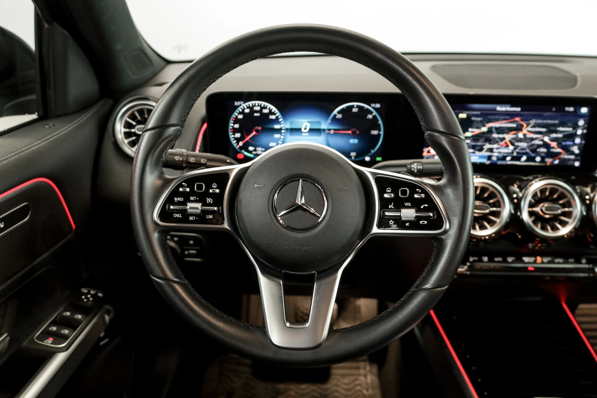 MERCEDES-BENZ EQB 350 4Matic Swiss-Integral 10 ans / KEYLESS-GO / Sièges chauffants-image-10