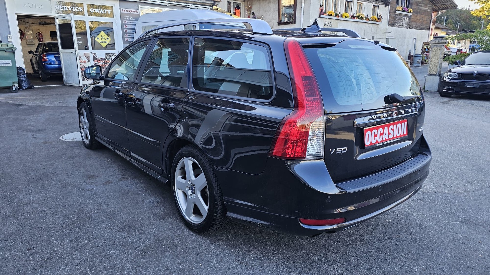 VOLVO V50 D3 R-Design-image-6