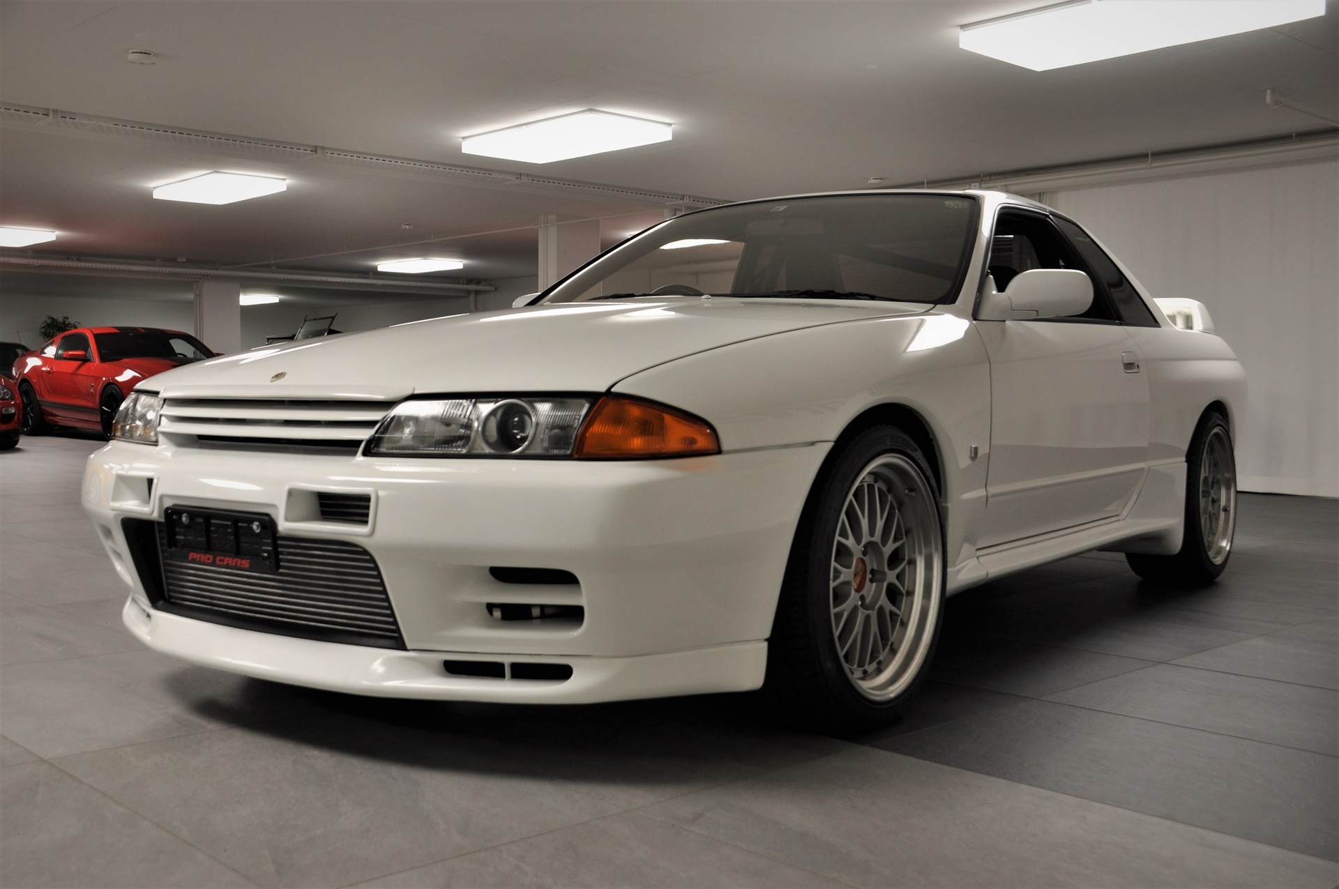 NISSAN Skyline R32 GT-R-image-9