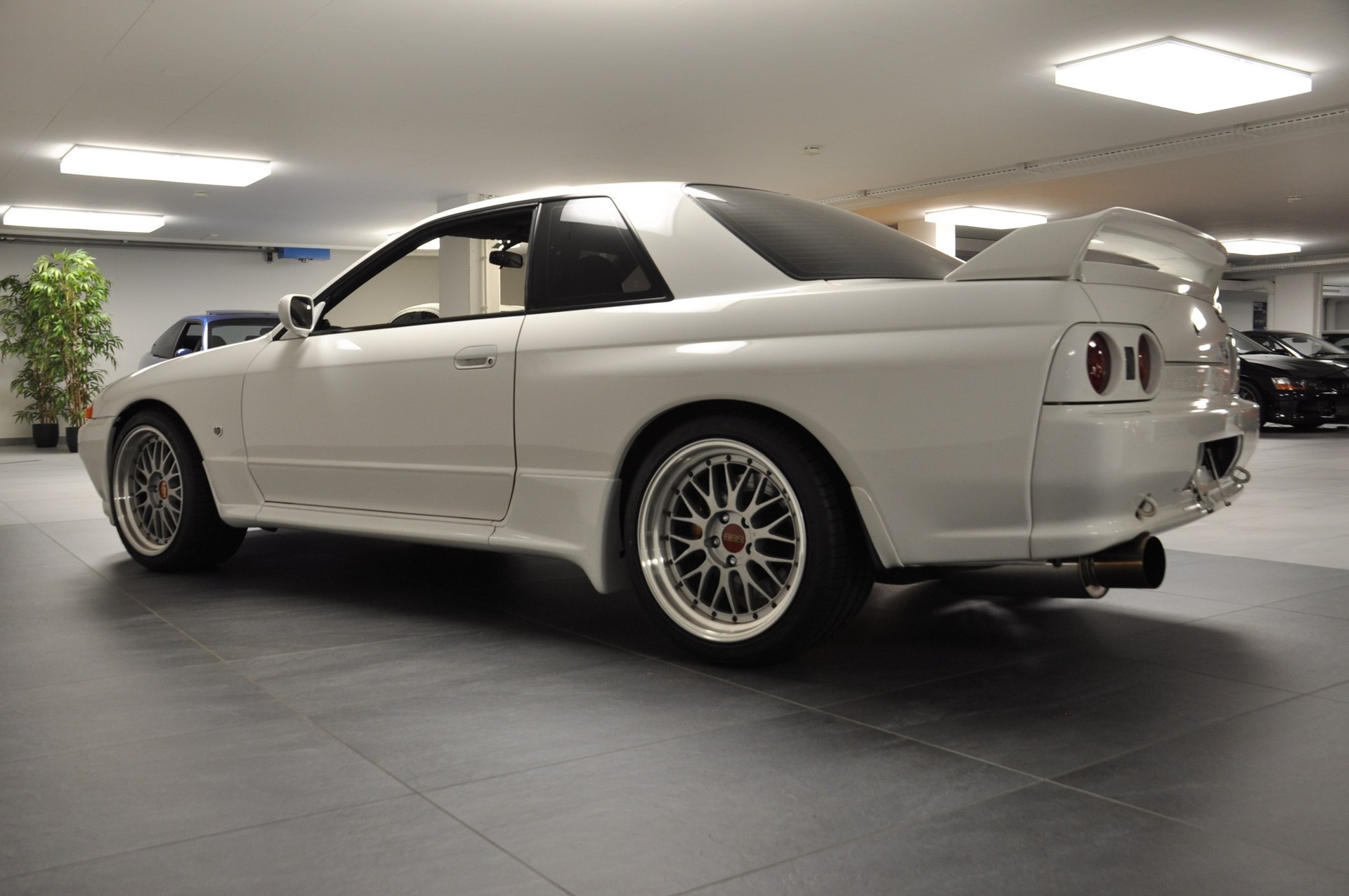 NISSAN Skyline R32 GT-R-image-8