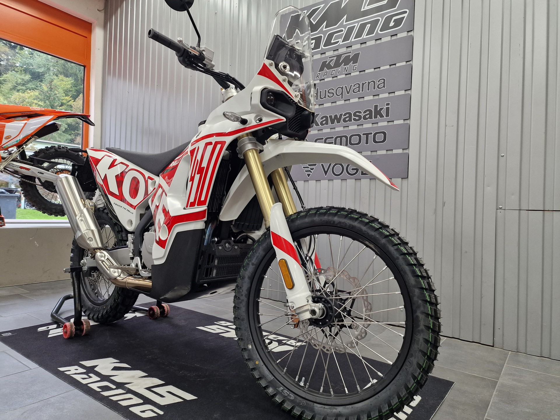 KOVE 450 Rally-showroom-element-1