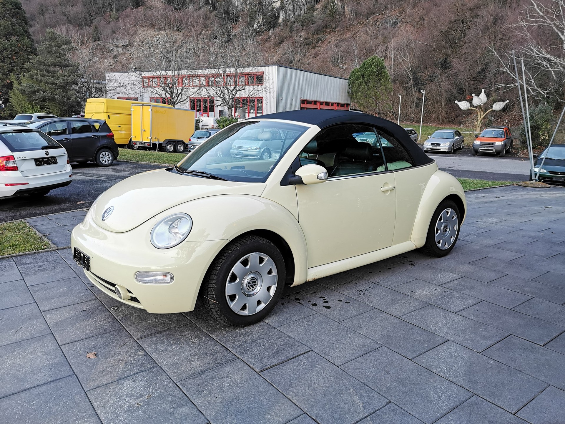 VW Beetle Cabrio 1.6-image-12