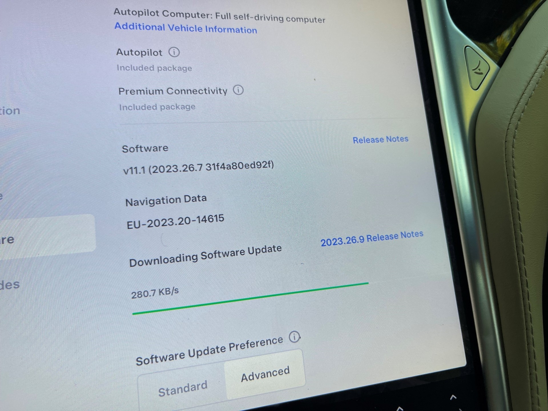 TESLA Model S 75 D-image-12