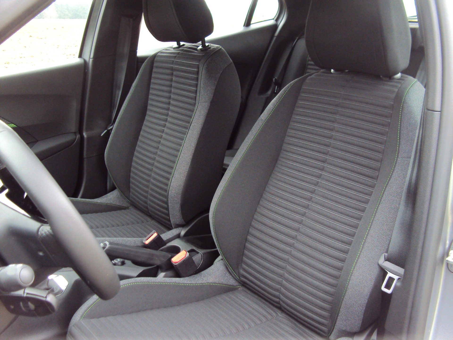 PEUGEOT 2008 1.2 PureTech Active-image-13