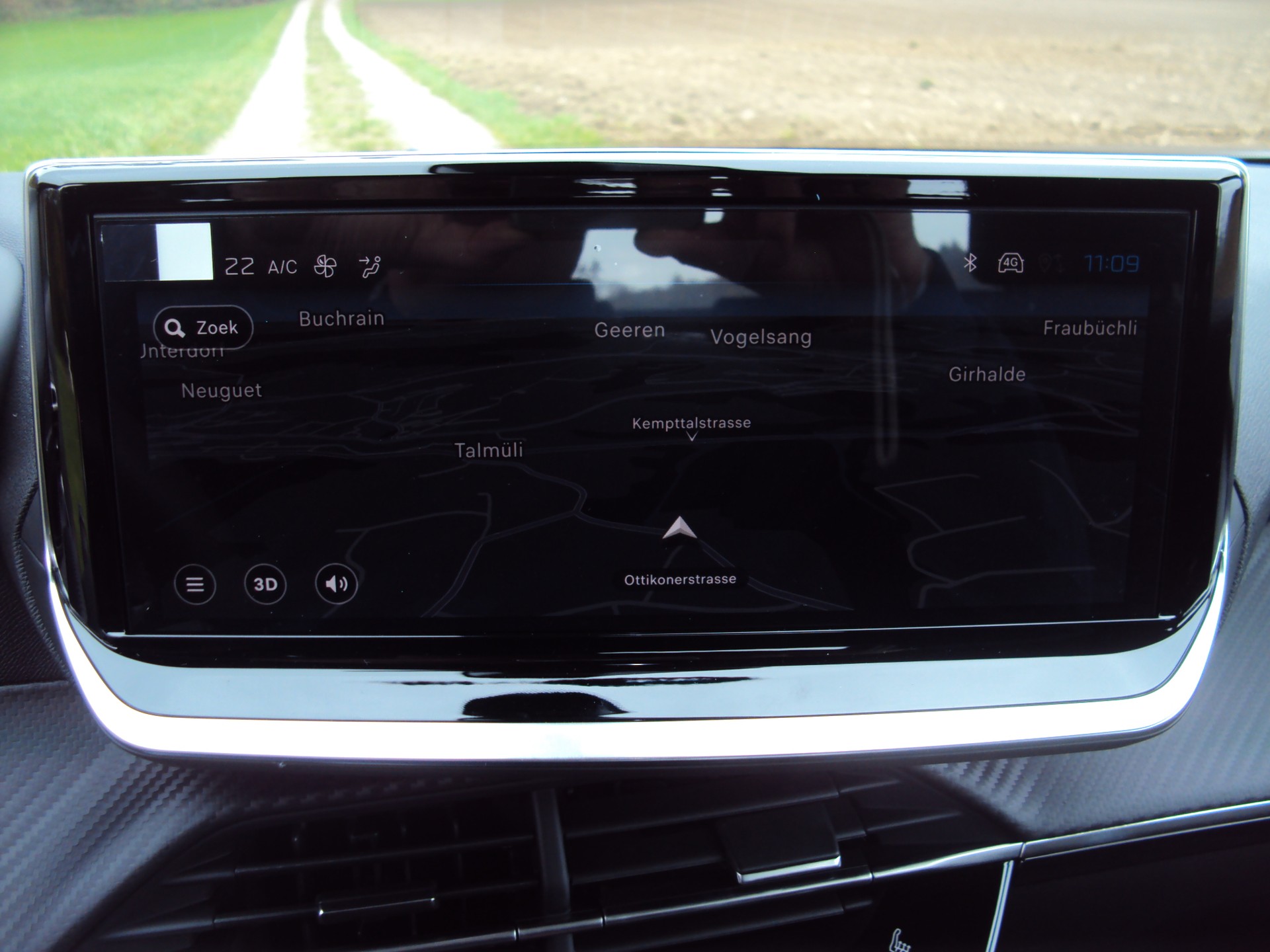 PEUGEOT 2008 1.2 PureTech Active-image-12