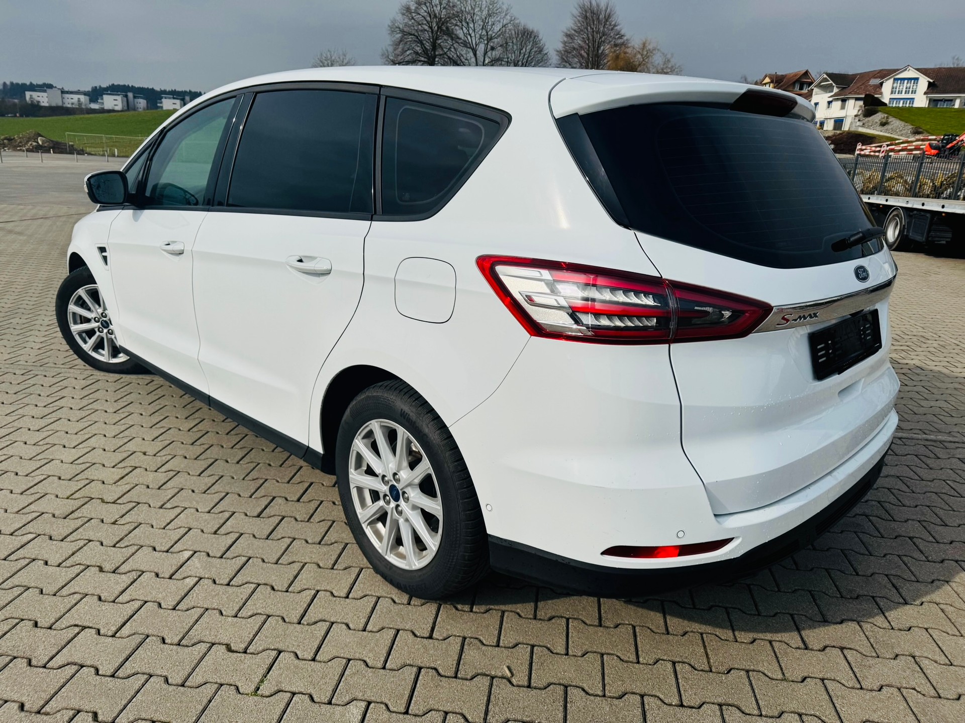 FORD S-Max 2.0 TDCi Trend Automatic-image-2
